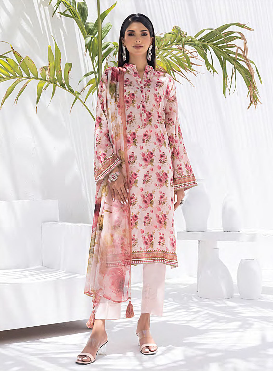 Komal Signature Prints By Lakhany Printed Lawn 3 Piece Unstitched Suit LSM24KS LG-MM-0103 Komal Signature Prints By Lakhany Printed Lawn 3 Piece Unstitched Suit LSM24KS LG-MM-0103