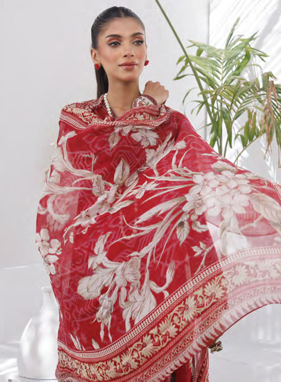 Komal Signature Prints By Lakhany Printed Lawn 3 Piece Unstitched Suit LSM24KS LG-MM-0106 Komal Signature Prints By Lakhany Printed Lawn 3 Piece Unstitched Suit LSM24KS LG-MM-0106