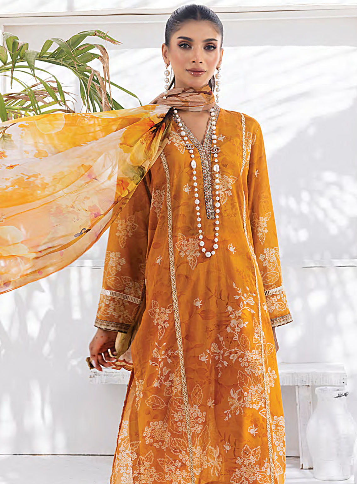 Komal Signature Prints By Lakhany Printed Lawn 3 Piece Unstitched Suit LSM24KS LG-MM-0108 Komal Signature Prints By Lakhany Printed Lawn 3 Piece Unstitched Suit LSM24KS LG-MM-0108