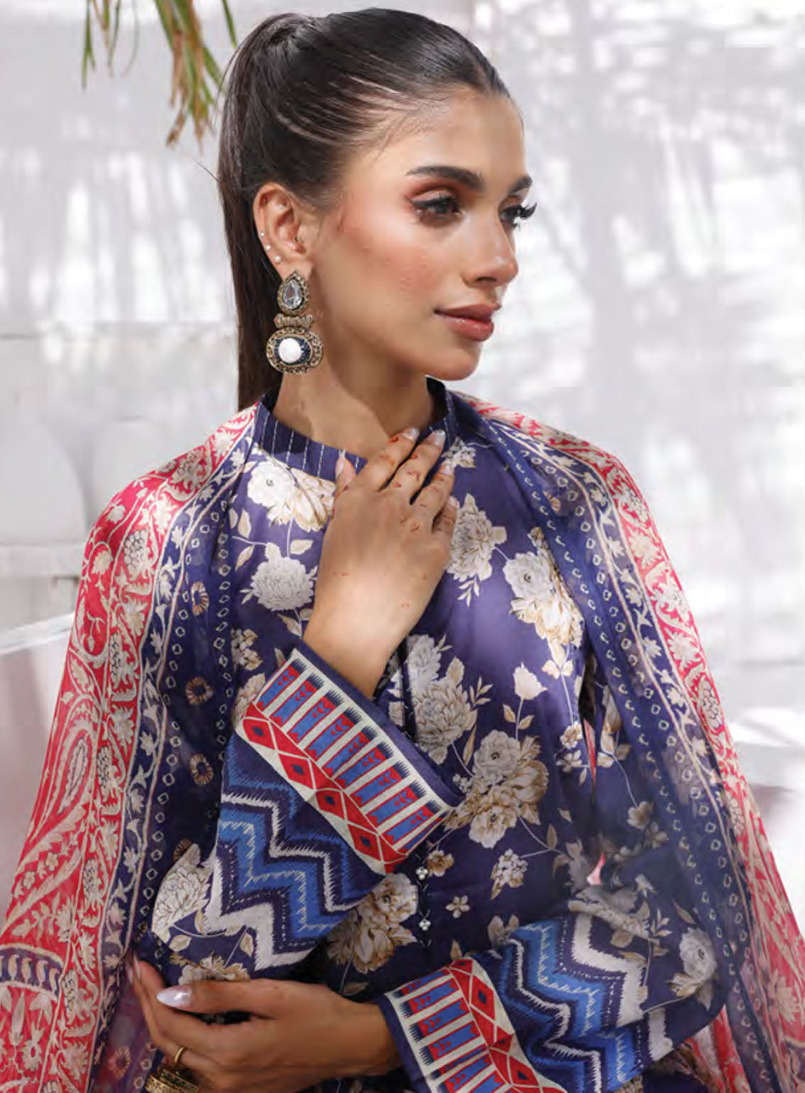 Komal Signature Prints By Lakhany Printed Lawn 3 Piece Unstitched Suit LSM24KS LG-MM-0109 Komal Signature Prints By Lakhany Printed Lawn 3 Piece Unstitched Suit LSM24KS LG-MM-0109
