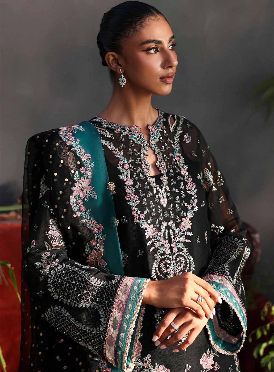 La Fuchsia By Afrozeh Embroidered Khaddi Net 3 Piece Unstitched Suit AF25LFV1 D-07 LAROSEA La Fuchsia By Afrozeh Embroidered Khaddi Net 3 Piece Unstitched Suit AF25LFV1 D-07 LAROSEA
