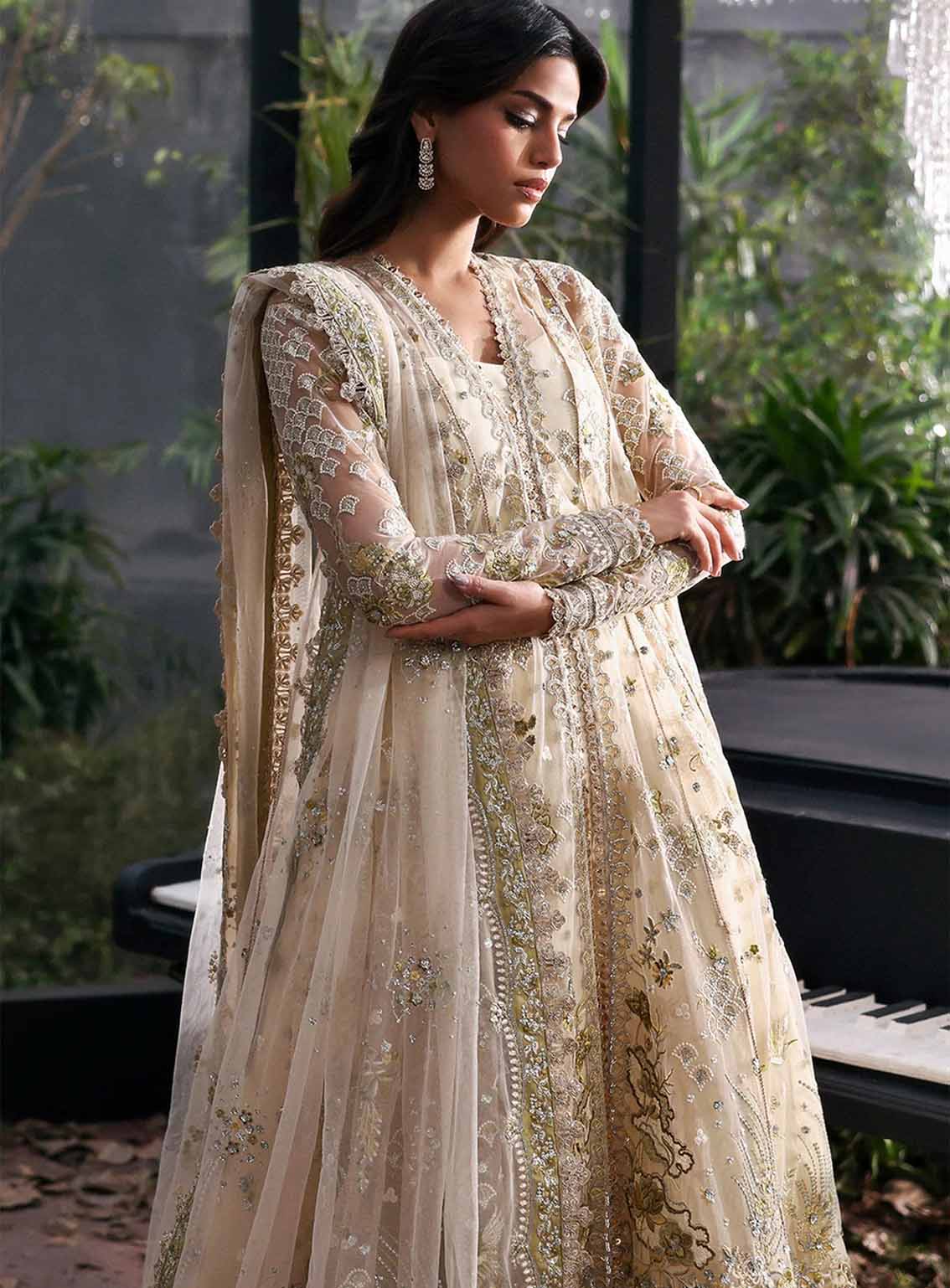 La Fuchsia By Afrozeh Embroidered Net 3 Piece Unstitched Suit AF25LFV1 D-10 FLEURIE La Fuchsia By Afrozeh Embroidered Net 3 Piece Unstitched Suit AF25LFV1 D-10 FLEURIE