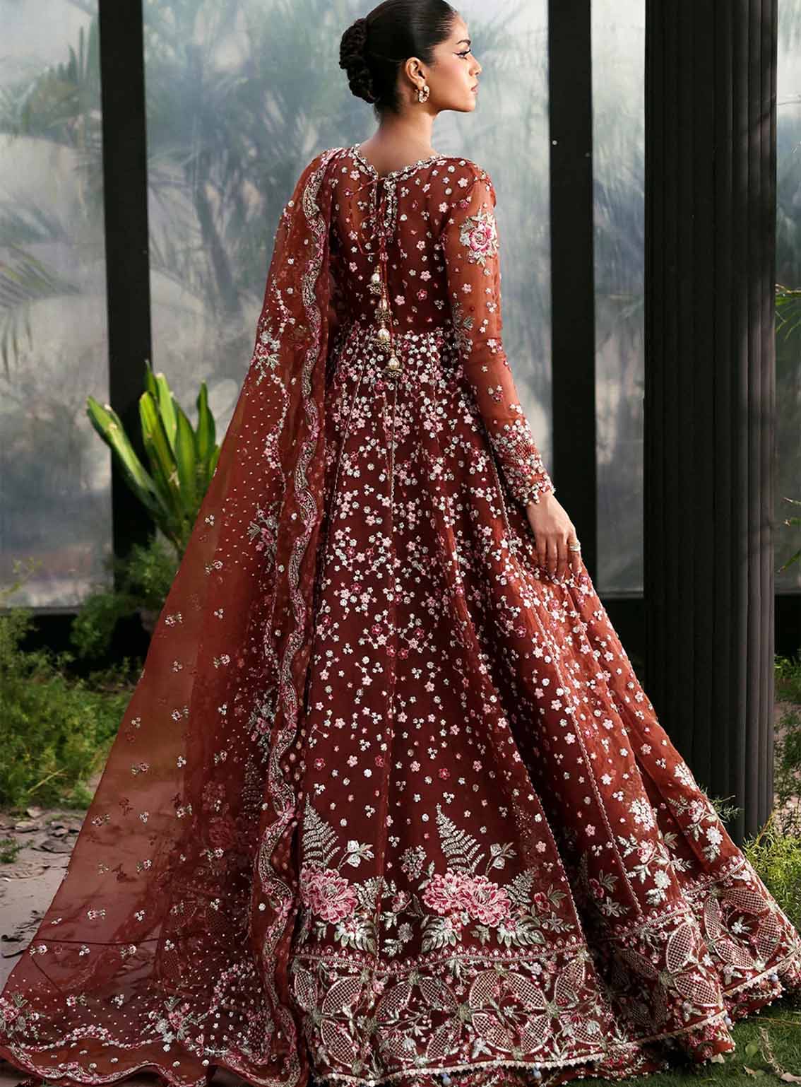 La Fuchsia By Afrozeh Embroidered Organza 3 Piece Unstitched Suit AF25LFV1 D-02 SHALE La Fuchsia By Afrozeh Embroidered Organza 3 Piece Unstitched Suit AF25LFV1 D-02 SHALE