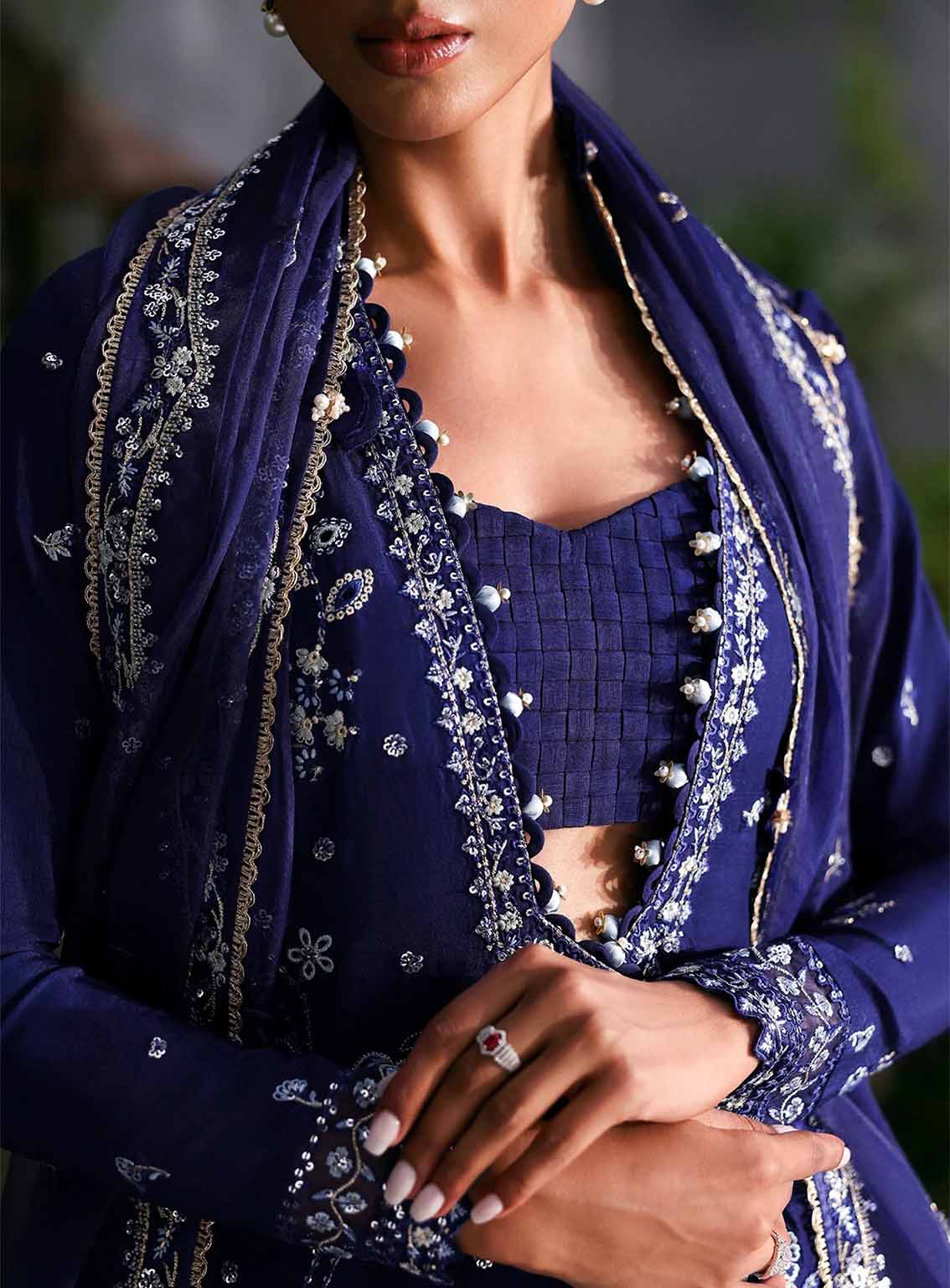 La Fuchsia By Afrozeh Embroidered Raw Silk 3 Piece Unstitched Suit AF25LFV1 D-04 MAISON La Fuchsia By Afrozeh Embroidered Raw Silk 3 Piece Unstitched Suit AF25LFV1 D-04 MAISON