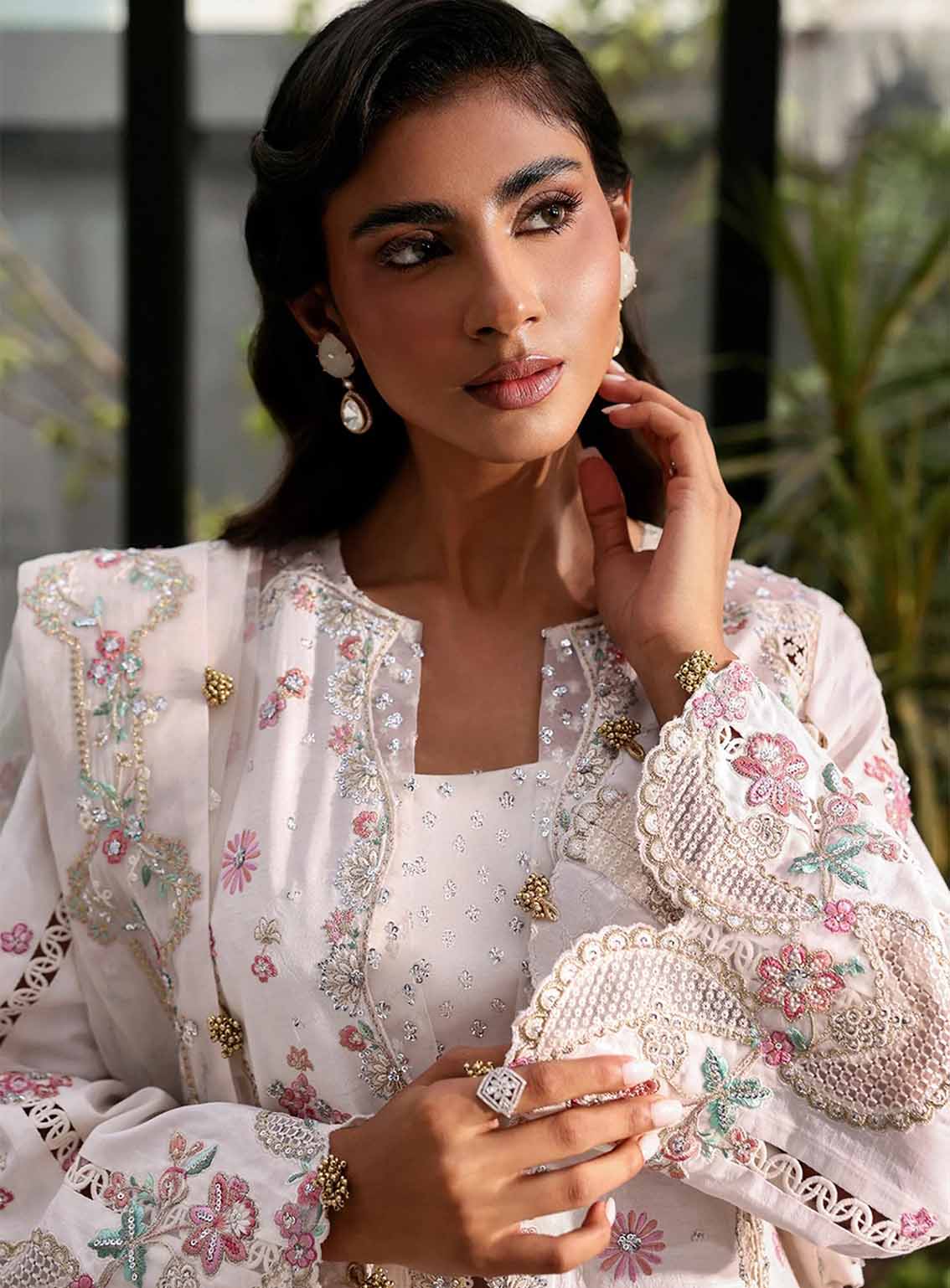 La Fuchsia By Afrozeh Embroidered Raw Silk 3 Piece Unstitched Suit AF25LFV1 D-05 RUE La Fuchsia By Afrozeh Embroidered Raw Silk 3 Piece Unstitched Suit AF25LFV1 D-05 RUE
