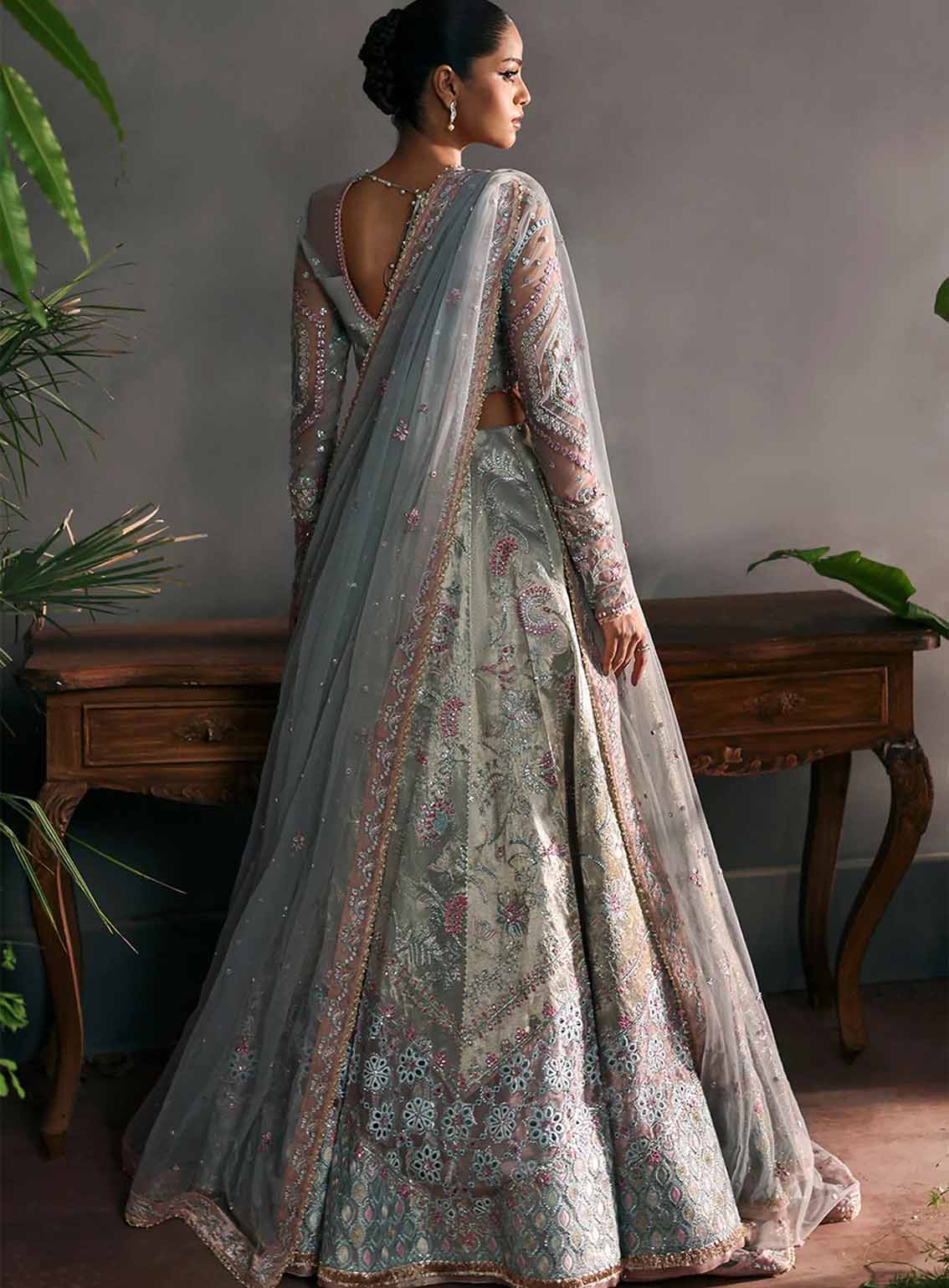 La Fuchsia By Afrozeh Embroidered Zari Tissue 3 Piece Unstitched Suit AF25LFV1 D-08 ELANORA La Fuchsia By Afrozeh Embroidered Zari Tissue 3 Piece Unstitched Suit AF25LFV1 D-08 ELANORA