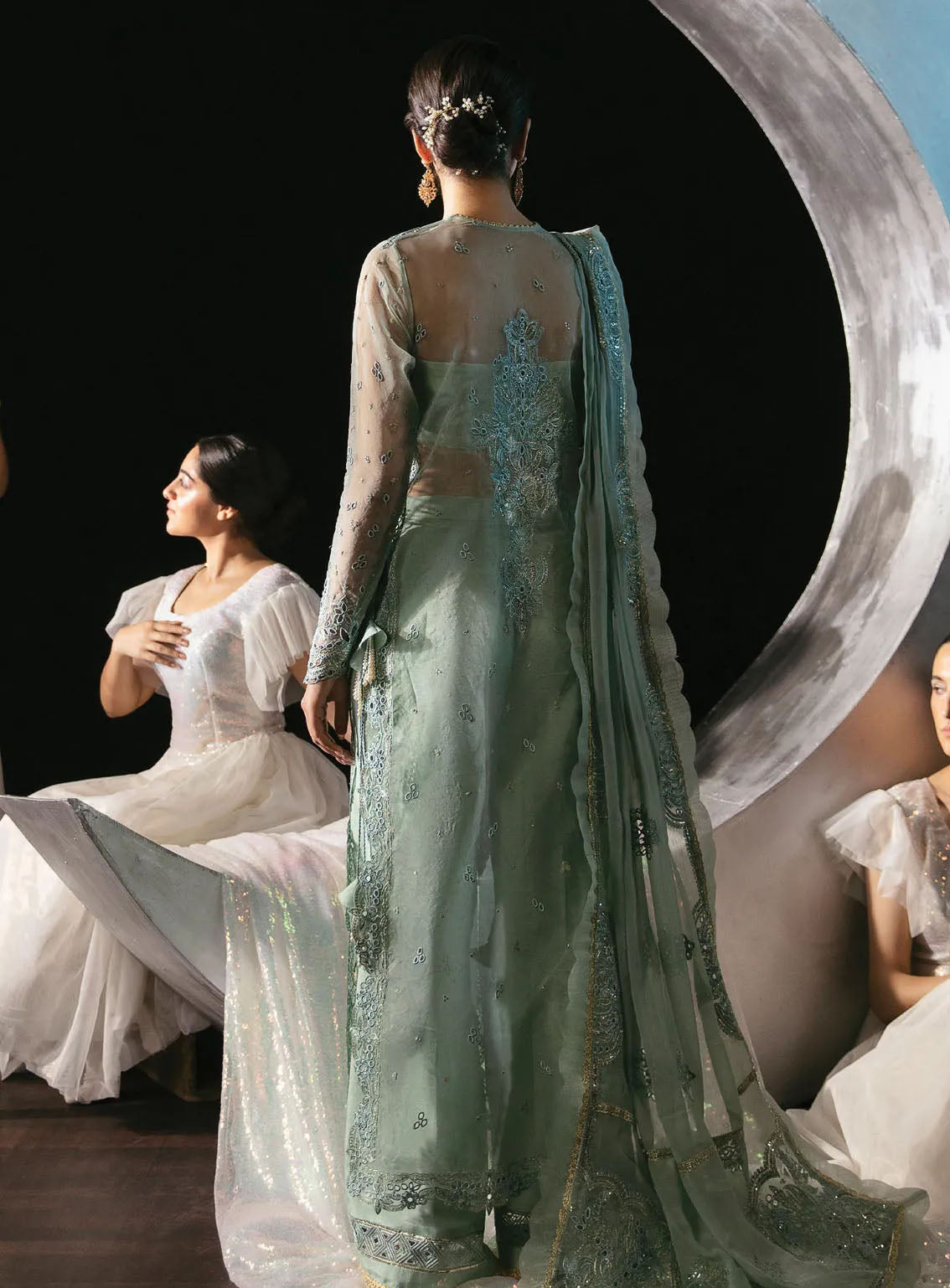 La Fuchsia By Afrozeh Festive Embroidered Organza 3 Piece Unstitched Suit AF24LV2 AMALFI La Fuchsia By Afrozeh Festive Embroidered Organza 3 Piece Unstitched Suit AF24LV2 AMALFI