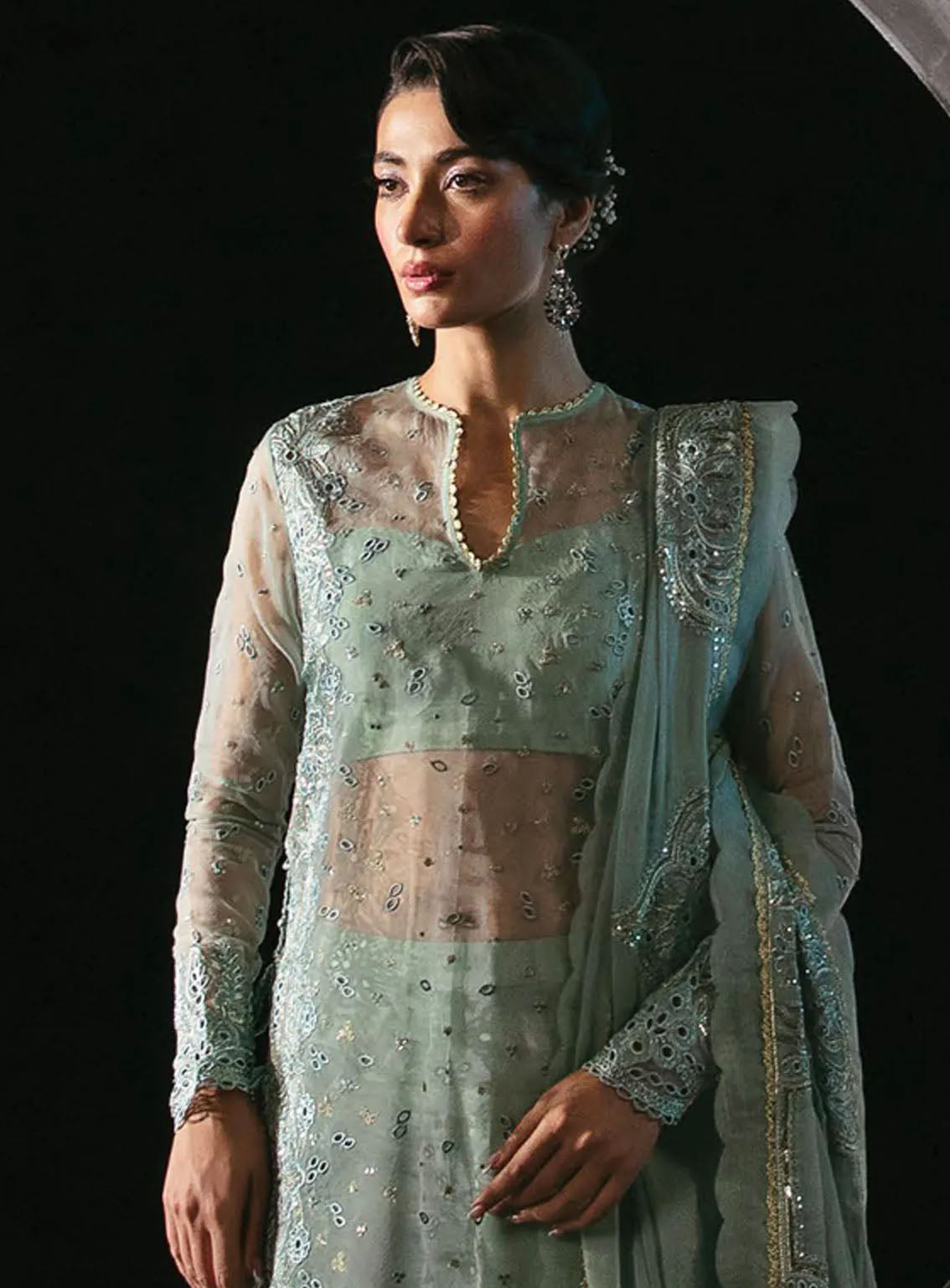 La Fuchsia By Afrozeh Festive Embroidered Organza 3 Piece Unstitched Suit AF24LV2 AMALFI La Fuchsia By Afrozeh Festive Embroidered Organza 3 Piece Unstitched Suit AF24LV2 AMALFI