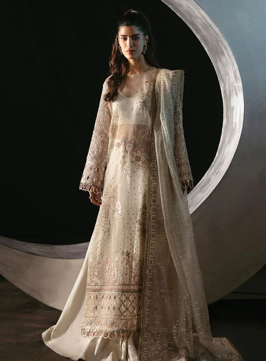 La Fuchsia By Afrozeh Festive Embroidered Organza 3 Piece Unstitched Suit AF24LV2 ZEYA La Fuchsia By Afrozeh Festive Embroidered Organza 3 Piece Unstitched Suit AF24LV2 ZEYA