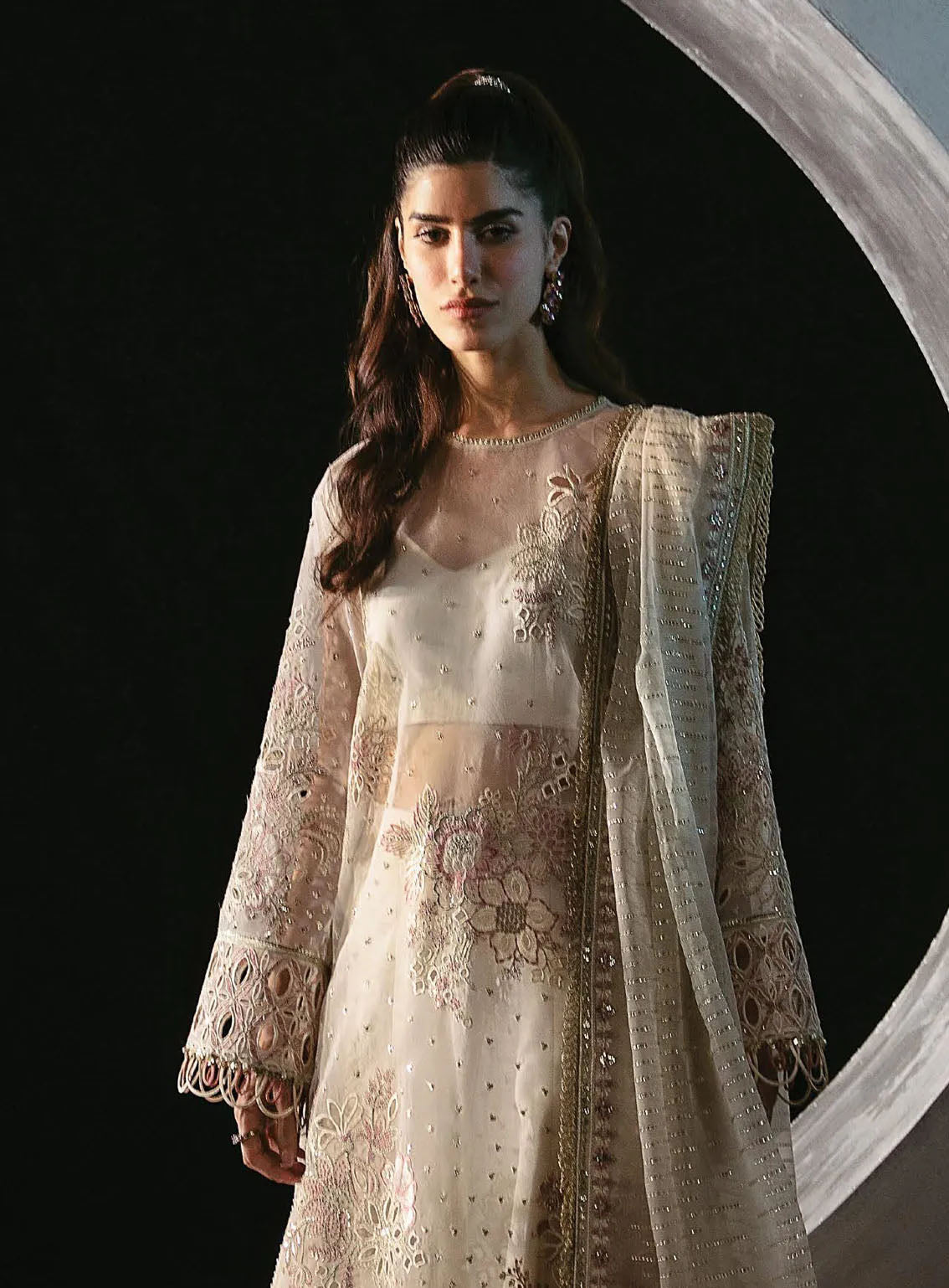 La Fuchsia By Afrozeh Festive Embroidered Organza 3 Piece Unstitched Suit AF24LV2 ZEYA La Fuchsia By Afrozeh Festive Embroidered Organza 3 Piece Unstitched Suit AF24LV2 ZEYA