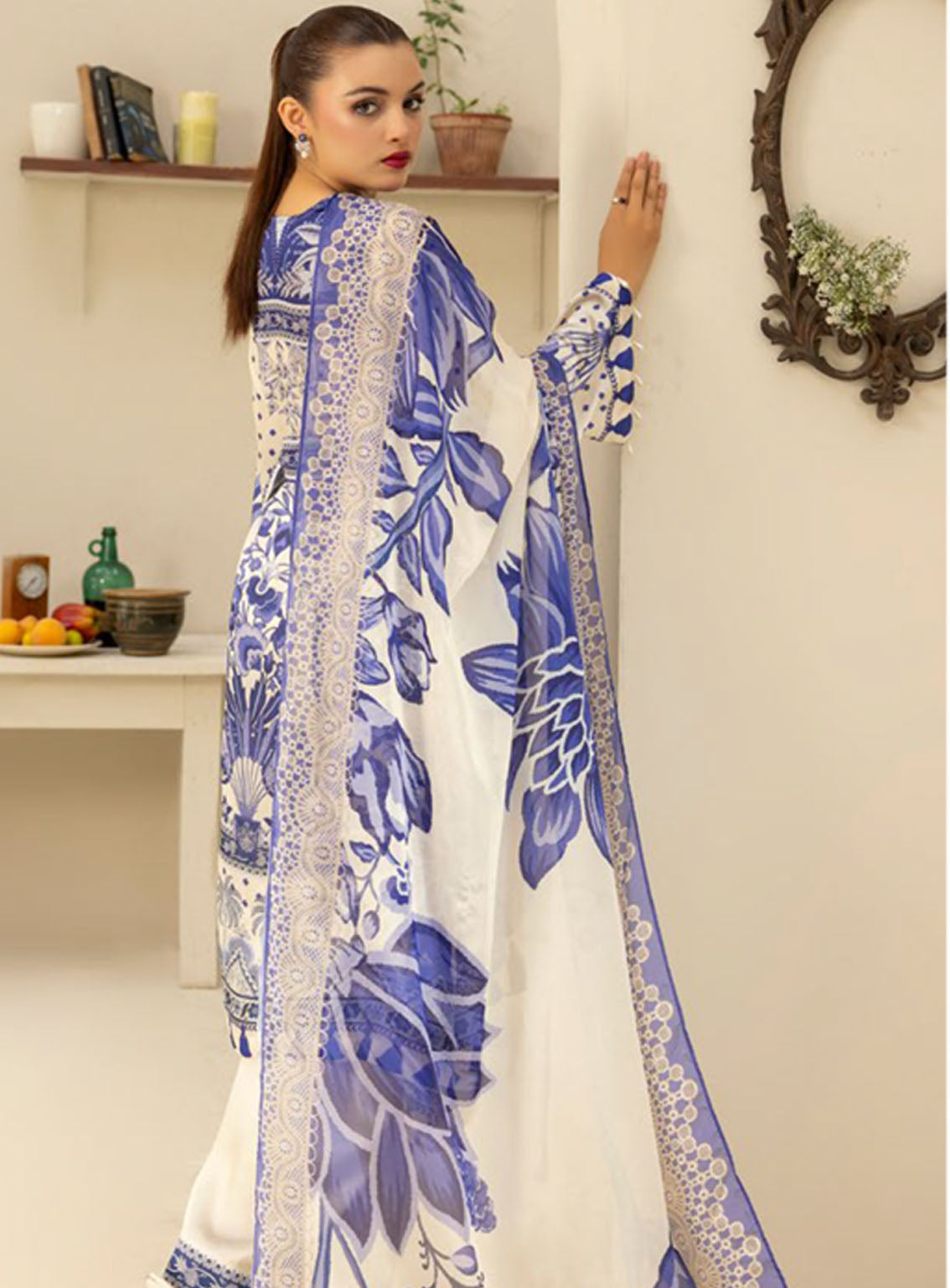 La Soie By Gul Ahmed Printed Silk 3 Piece Unstitched Suit GA24LSV1 S-42003 La Soie By Gul Ahmed Printed Silk 3 Piece Unstitched Suit GA24LSV1 S-42003