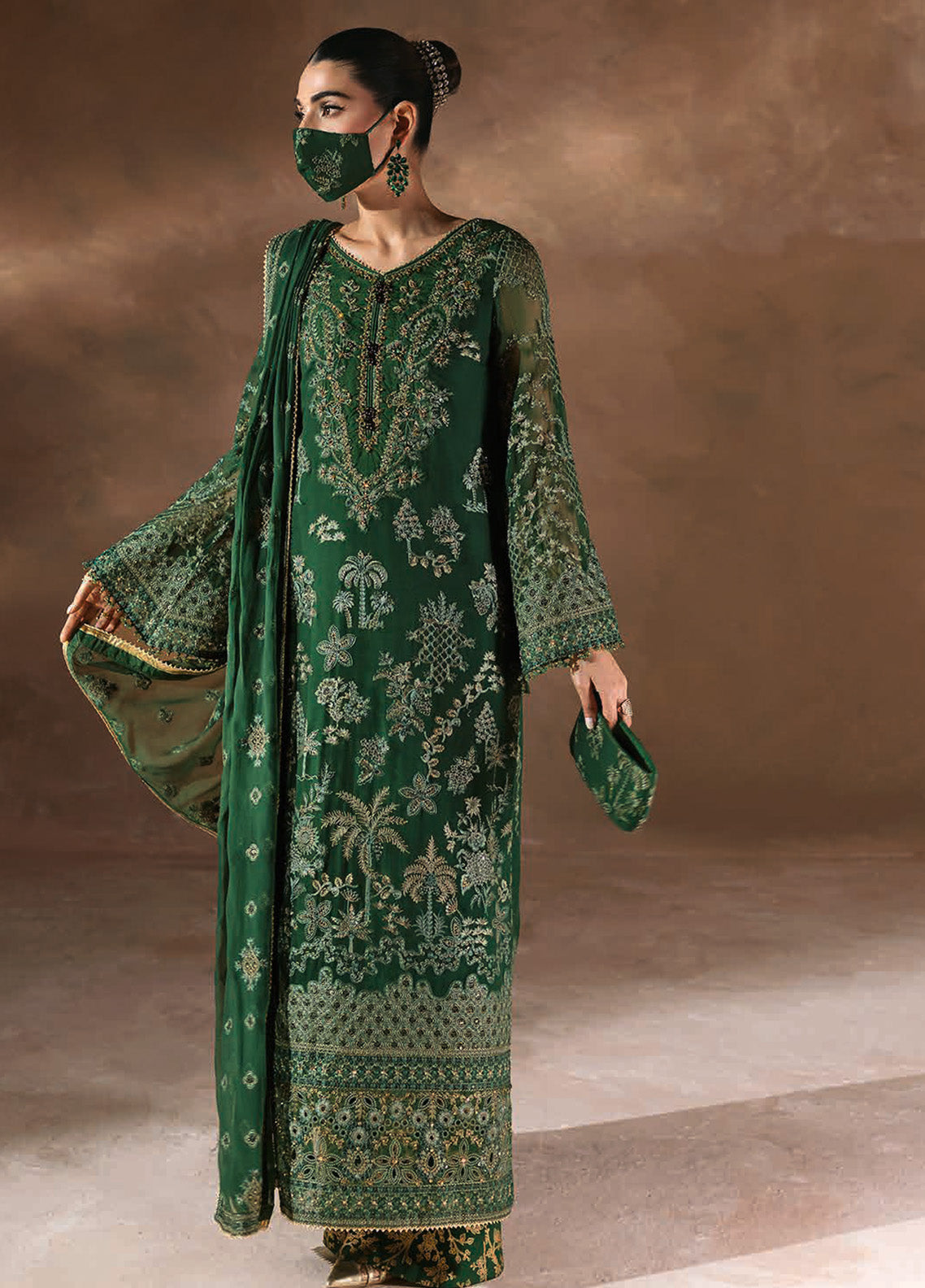 Laconic By Flossie Embroidered Chiffon 3 Piece Unstitched Suit FL25LV9 D-FE-901 Laconic By Flossie Embroidered Chiffon 3 Piece Unstitched Suit FL25LV9 D-FE-901