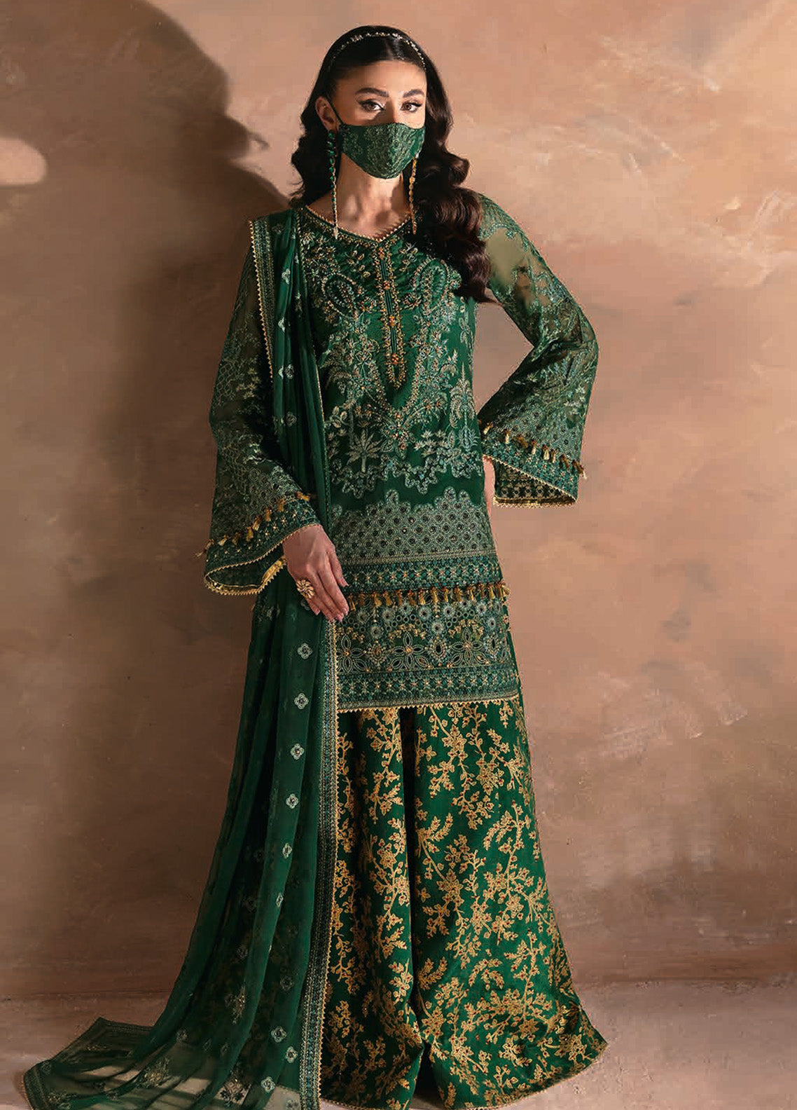 Laconic By Flossie Embroidered Chiffon 3 Piece Unstitched Suit FL25LV9 D-FE-901 Laconic By Flossie Embroidered Chiffon 3 Piece Unstitched Suit FL25LV9 D-FE-901