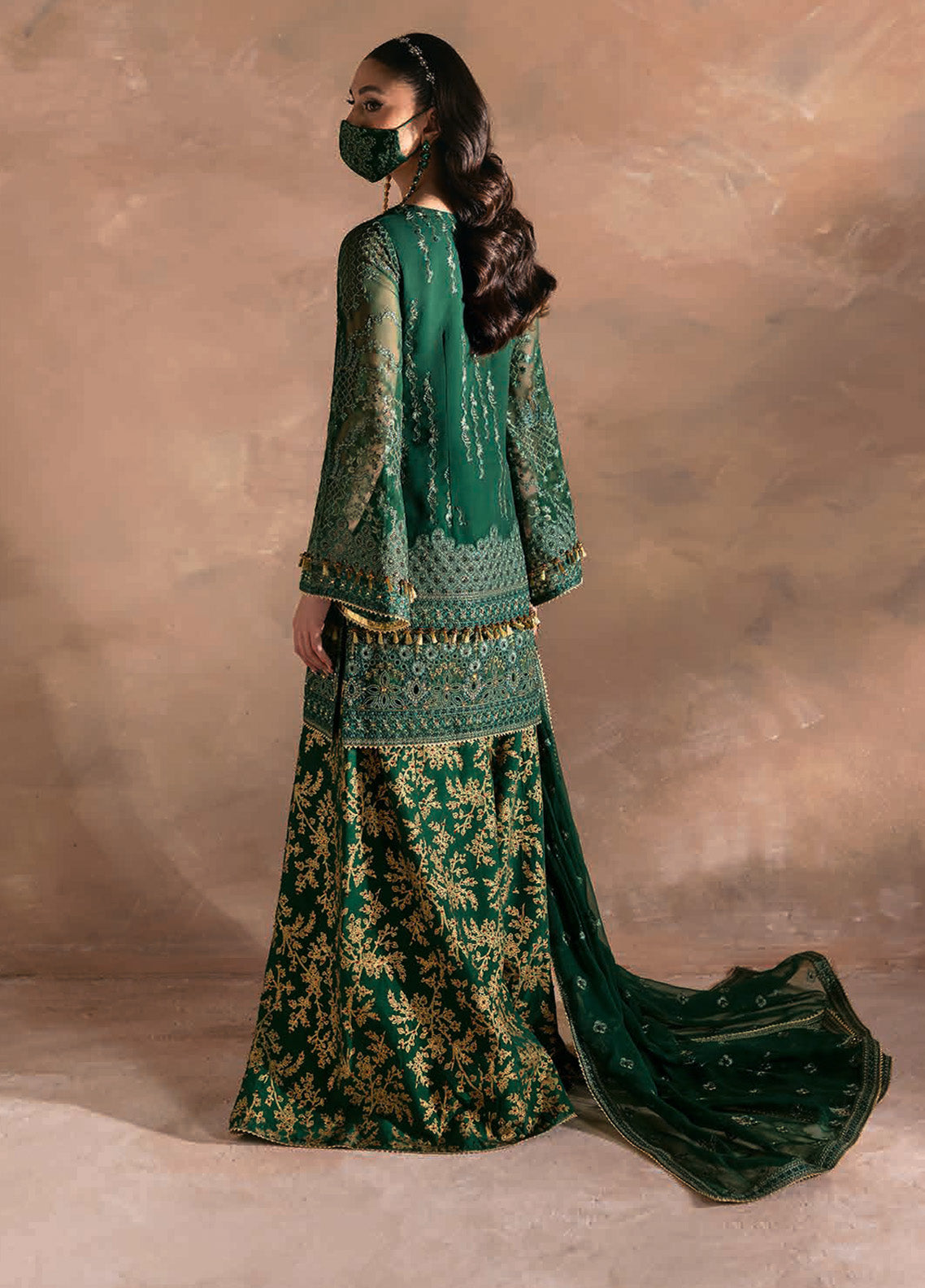 Laconic By Flossie Embroidered Chiffon 3 Piece Unstitched Suit FL25LV9 D-FE-901 Laconic By Flossie Embroidered Chiffon 3 Piece Unstitched Suit FL25LV9 D-FE-901