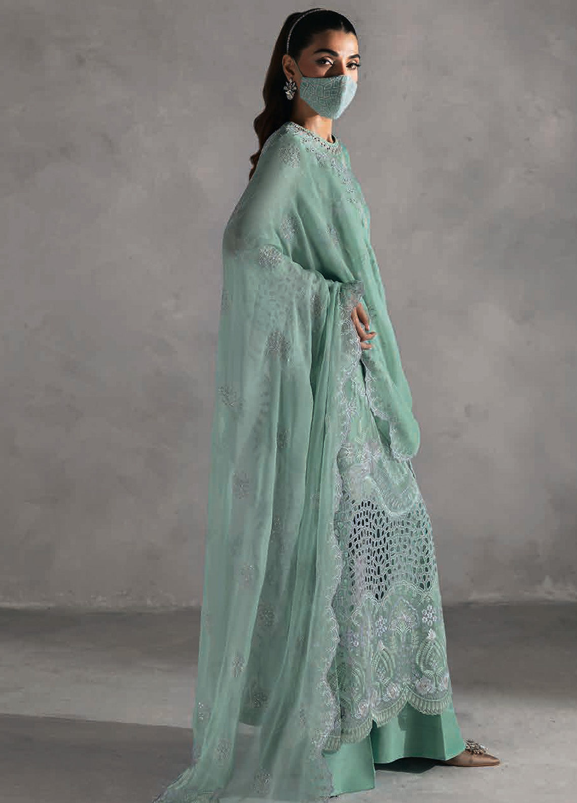Laconic By Flossie Embroidered Chiffon 3 Piece Unstitched Suit FL25LV9 D-FE-905 Laconic By Flossie Embroidered Chiffon 3 Piece Unstitched Suit FL25LV9 D-FE-905