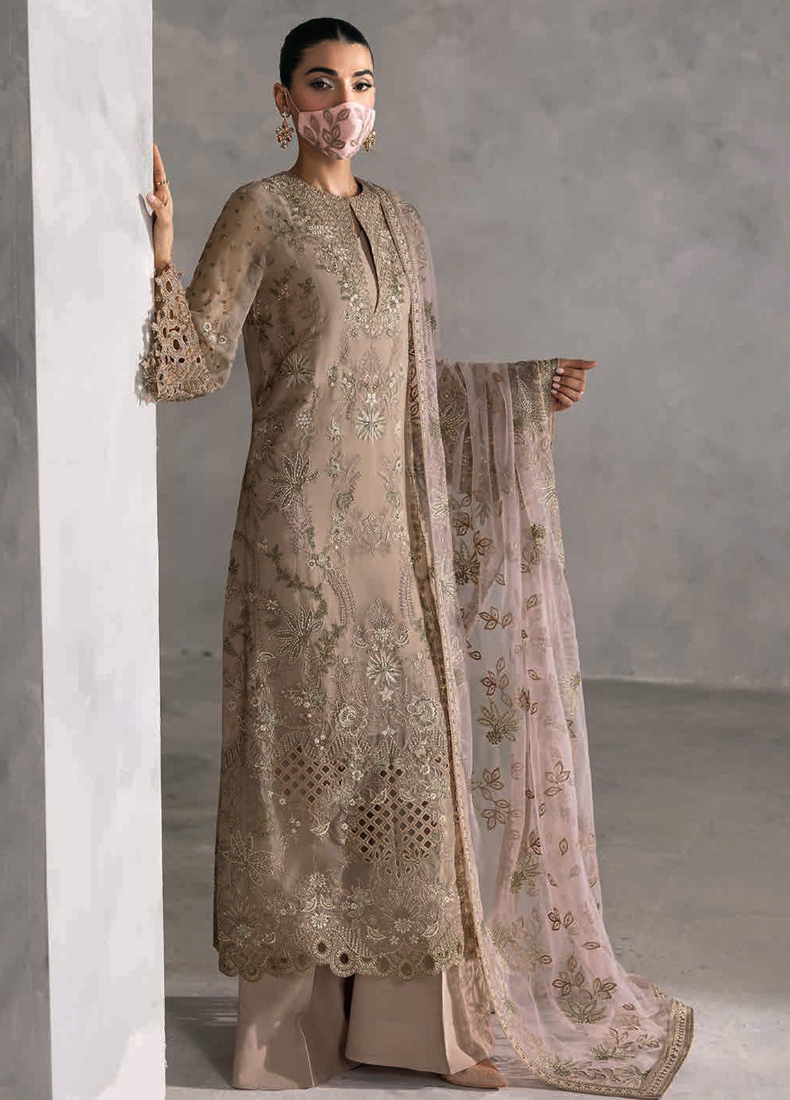 Laconic By Flossie Embroidered Chiffon 3 Piece Unstitched Suit FL25LV9 D-FE-910 Laconic By Flossie Embroidered Chiffon 3 Piece Unstitched Suit FL25LV9 D-FE-910