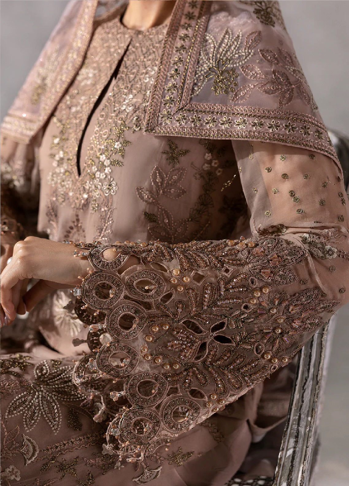 Laconic By Flossie Embroidered Chiffon 3 Piece Unstitched Suit FL25LV9 D-FE-910 Laconic By Flossie Embroidered Chiffon 3 Piece Unstitched Suit FL25LV9 D-FE-910