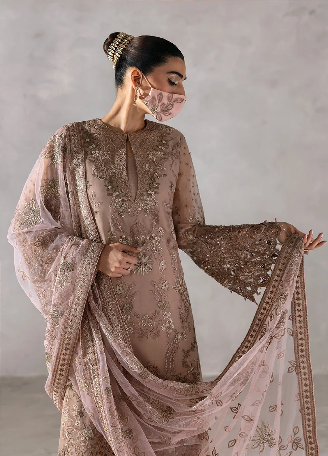 Laconic By Flossie Embroidered Chiffon 3 Piece Unstitched Suit FL25LV9 D-FE-910 Laconic By Flossie Embroidered Chiffon 3 Piece Unstitched Suit FL25LV9 D-FE-910