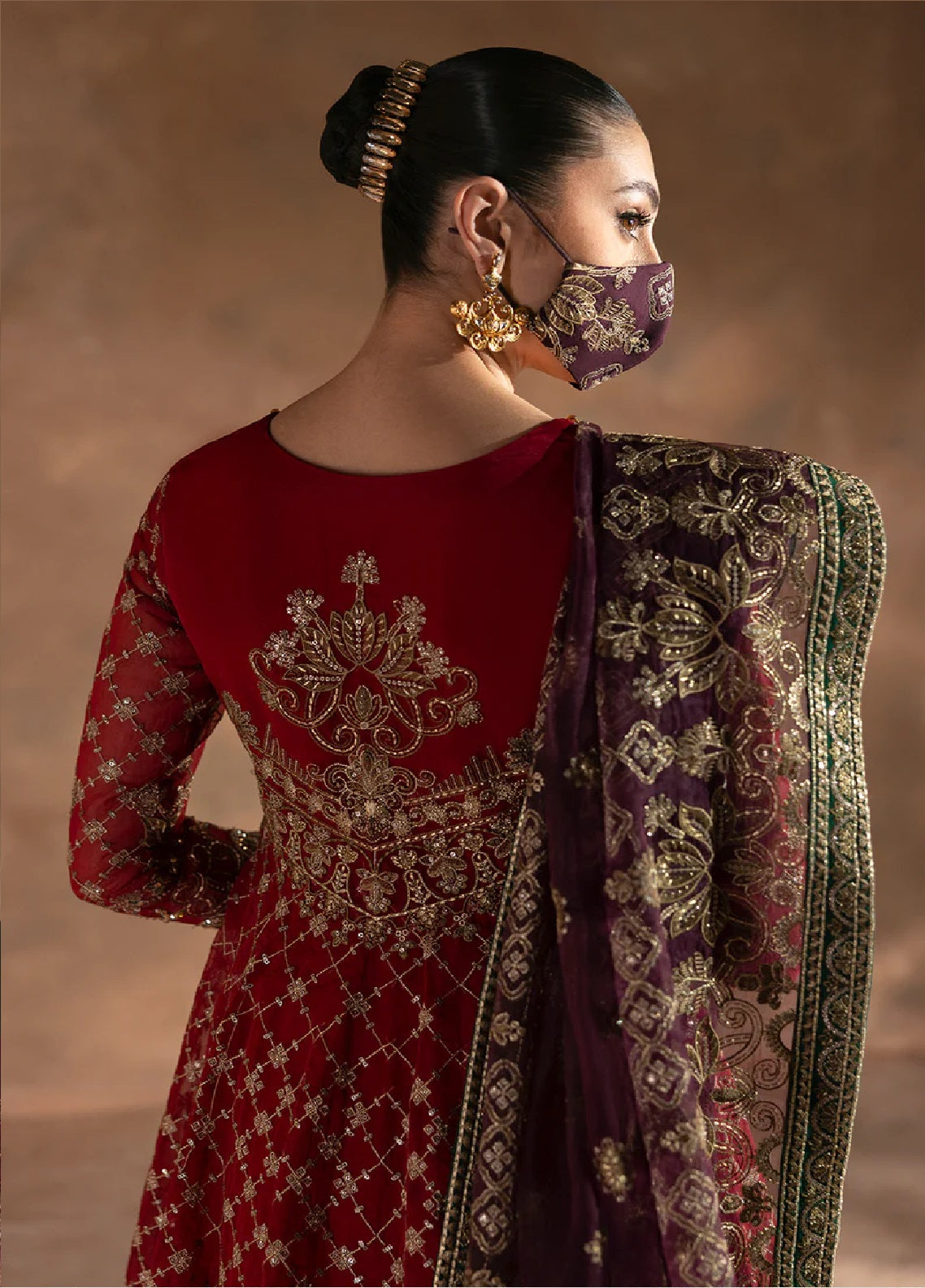 Laconic By Flossie Embroidered Organza 3 Piece Unstitched Suit FL25LV9 D-FE-909 Laconic By Flossie Embroidered Organza 3 Piece Unstitched Suit FL25LV9 D-FE-909