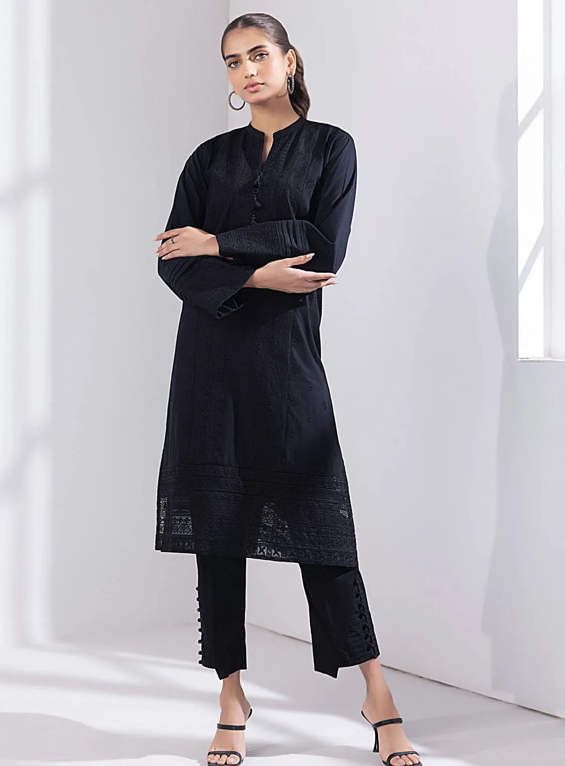 Lakhany Pret Embroidered Cambric Kurti LG-SK-0155 Lakhany Pret Embroidered Cambric Kurti LG-SK-0155