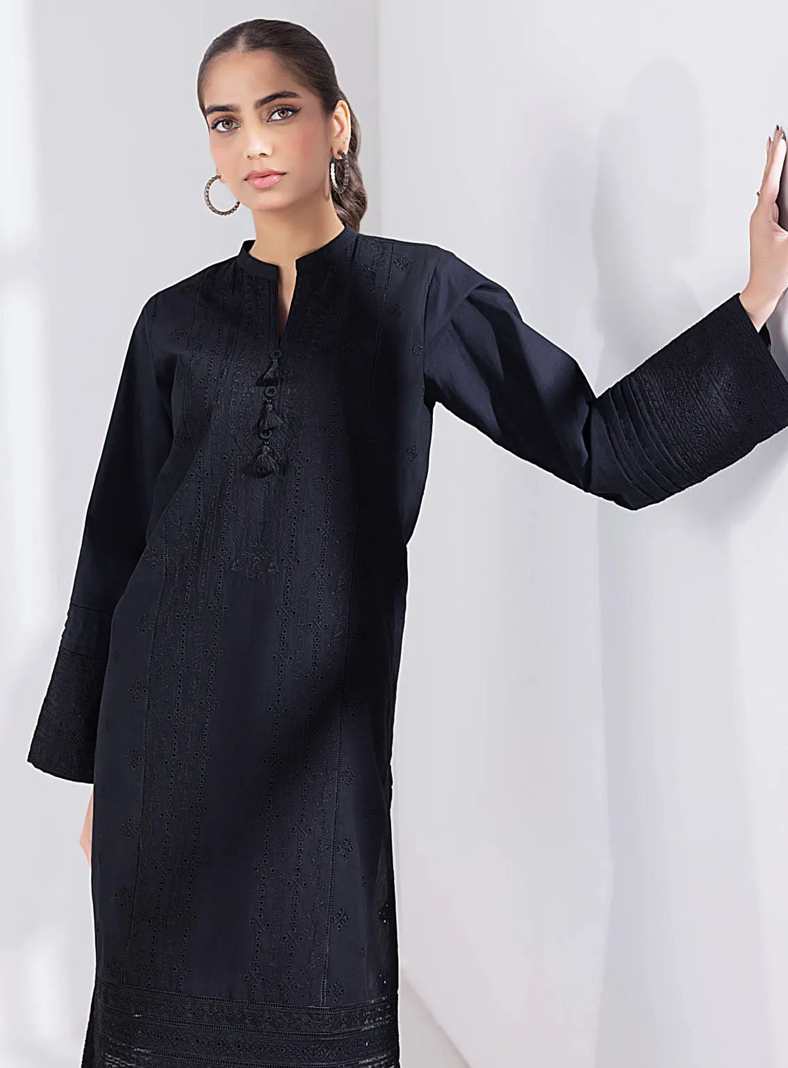 Lakhany Pret Embroidered Cambric Kurti LG-SK-0155 Lakhany Pret Embroidered Cambric Kurti LG-SK-0155