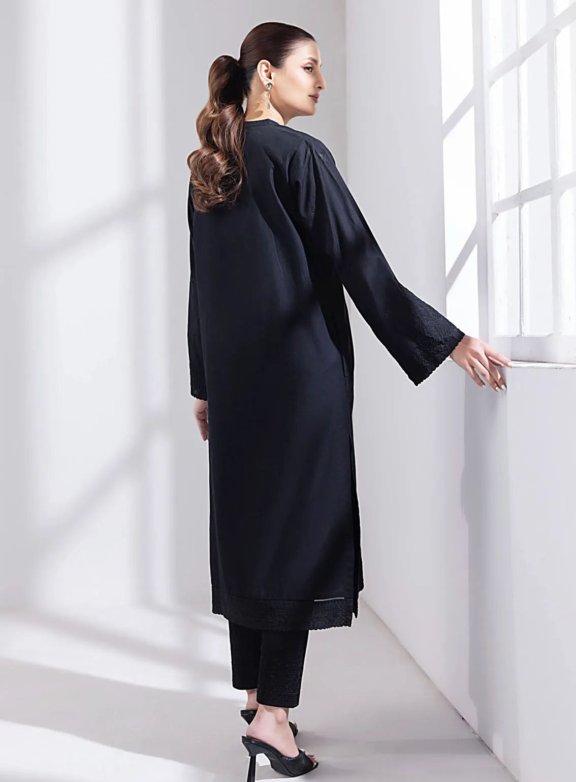 Lakhany Pret Embroidered Cambric Kurti LG-UB-0012 Lakhany Pret Embroidered Cambric Kurti LG-UB-0012