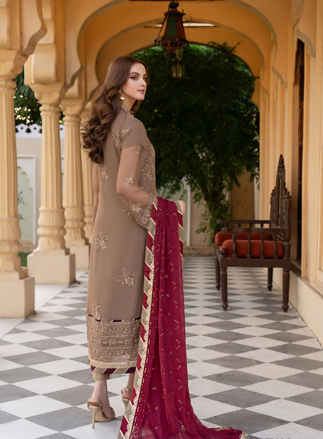 Lallaria By Noorma Kaamal Luxury Embroidered Chiffon 4 Piece Unstitched Suit NK24LV2 NK-LLC-20 Lallaria By Noorma Kaamal Luxury Embroidered Chiffon 4 Piece Unstitched Suit NK24LV2 NK-LLC-20