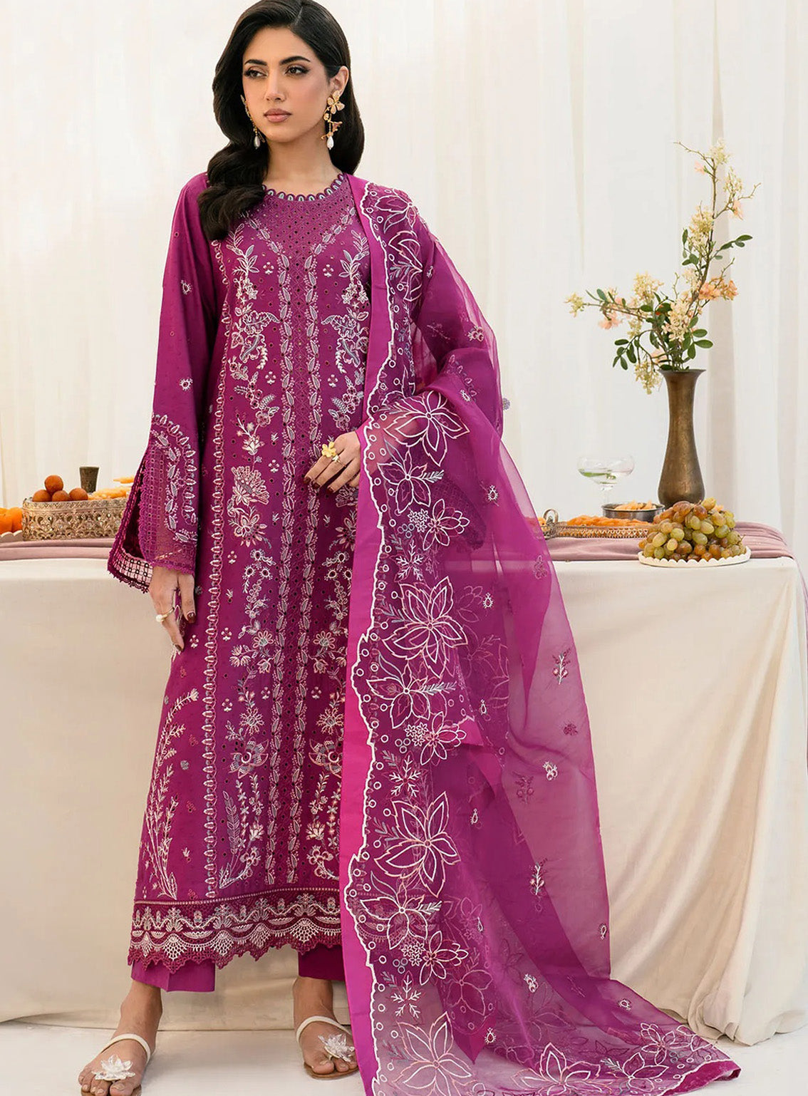 Lamhay By Zarif Embroidered Lawn 3 Piece Unstitched Suit ZF25LEL D-01 ALOHA Lamhay By Zarif Embroidered Lawn 3 Piece Unstitched Suit ZF25LEL D-01 ALOHA