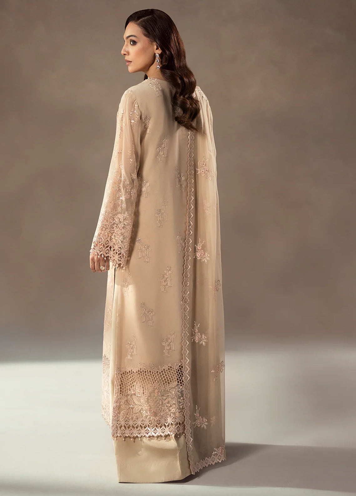 Lamisah By Lavish Premium Afsanah Embroidered Chiffon 3 Piece Unstitched Suit LP25LA D-02 CHAMPAGNE BLOSSOM Lamisah By Lavish Premium Afsanah Embroidered Chiffon 3 Piece Unstitched Suit LP25LA D-02 CHAMPAGNE BLOSSOM