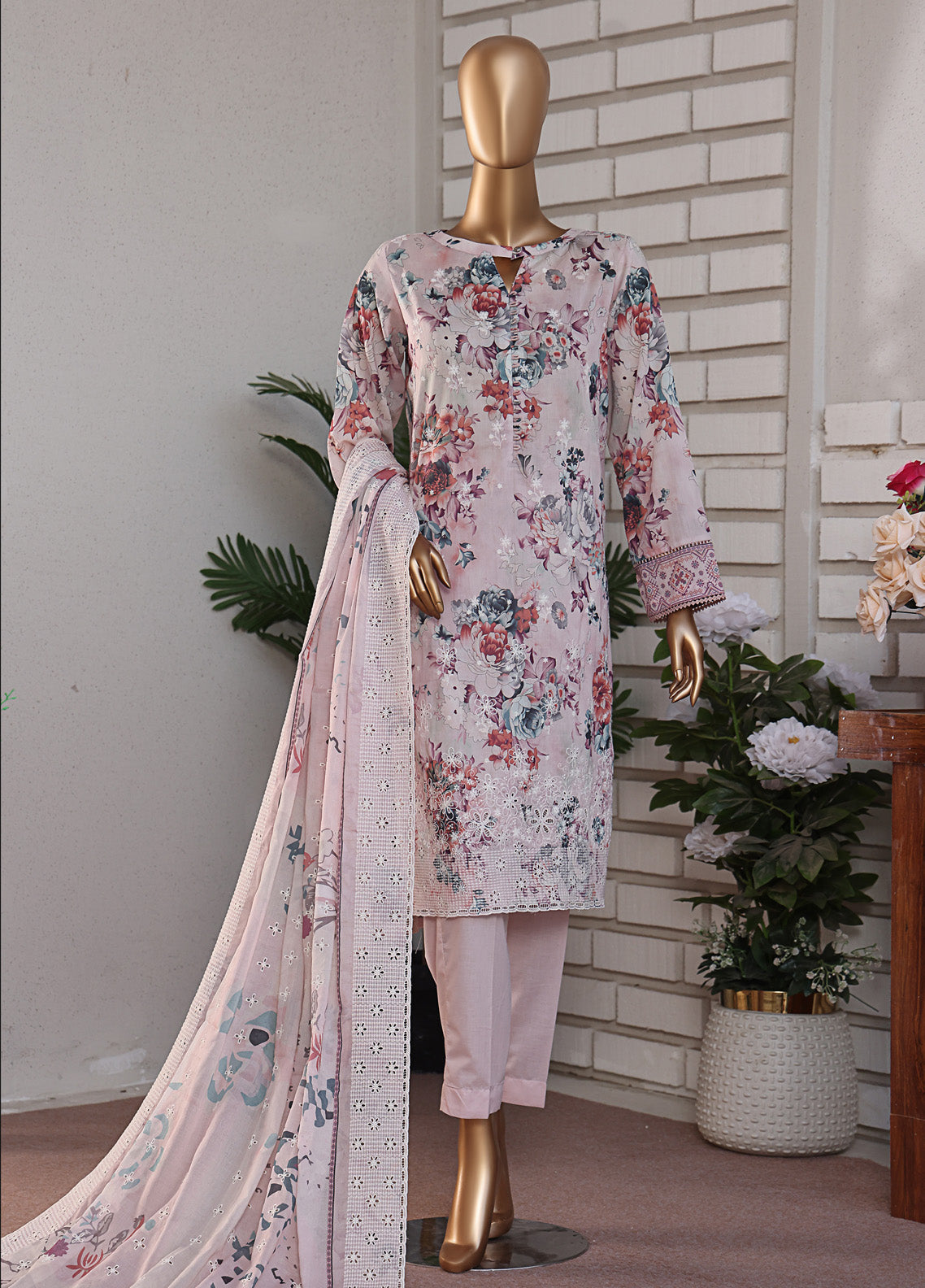 Lawnkari By HZ Textile Embroidered Lawn 3 Piece Unstitched Suit HZ25LV2 PLK-1028 Lawnkari By HZ Textile Embroidered Lawn 3 Piece Unstitched Suit HZ25LV2 PLK-1028