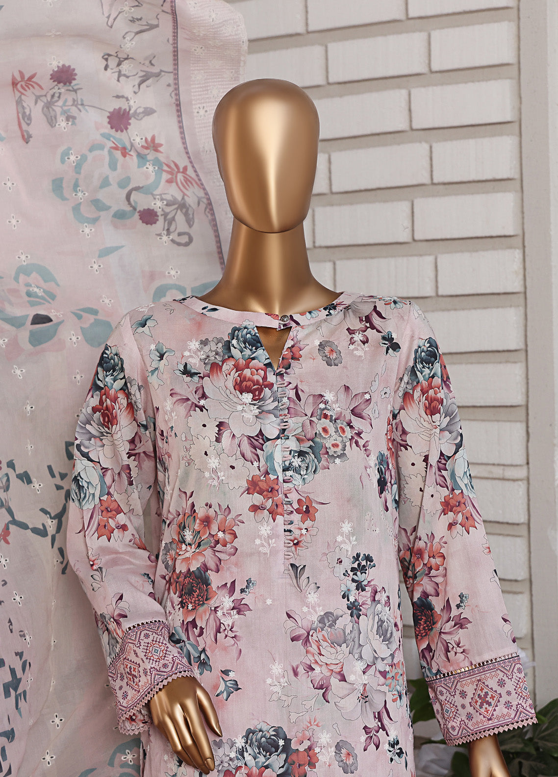 Lawnkari By HZ Textile Embroidered Lawn 3 Piece Unstitched Suit HZ25LV2 PLK-1028 Lawnkari By HZ Textile Embroidered Lawn 3 Piece Unstitched Suit HZ25LV2 PLK-1028