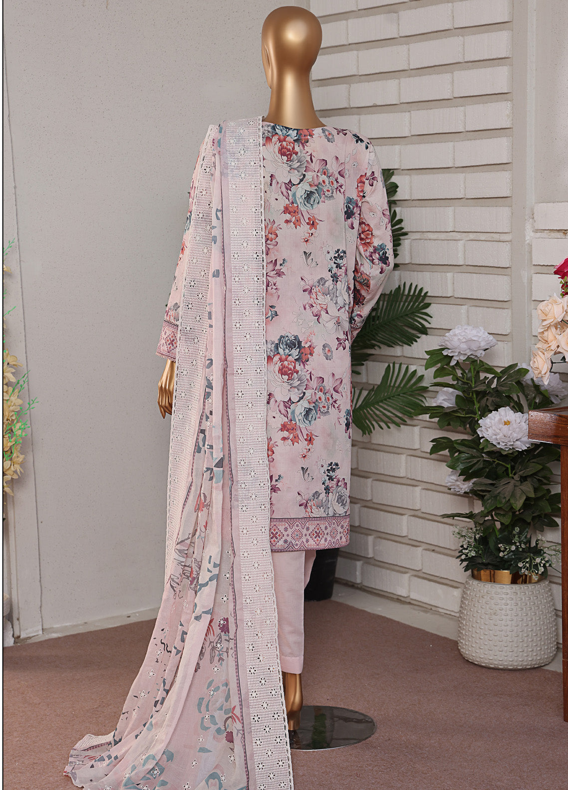 Lawnkari By HZ Textile Embroidered Lawn 3 Piece Unstitched Suit HZ25LV2 PLK-1028 Lawnkari By HZ Textile Embroidered Lawn 3 Piece Unstitched Suit HZ25LV2 PLK-1028