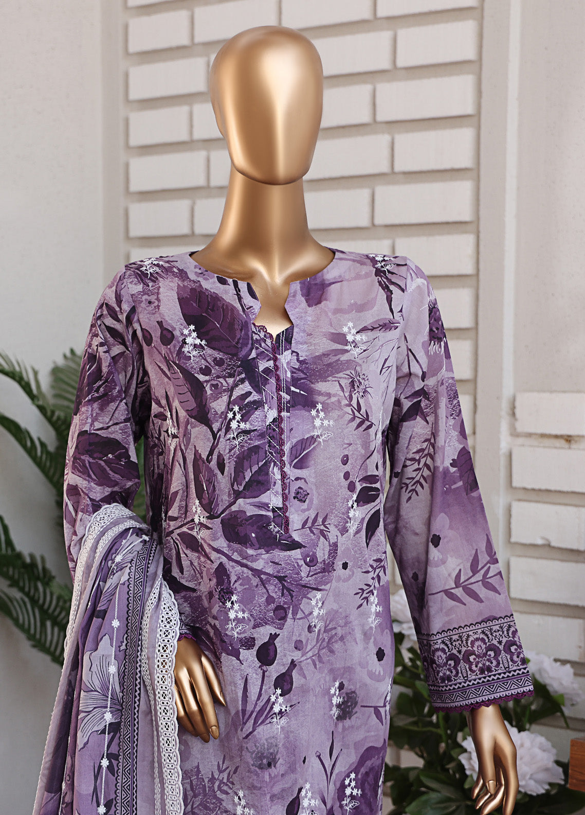 Lawnkari By HZ Textile Embroidered Lawn 3 Piece Unstitched Suit HZ25LV2 PLK-1030 Lawnkari By HZ Textile Embroidered Lawn 3 Piece Unstitched Suit HZ25LV2 PLK-1030