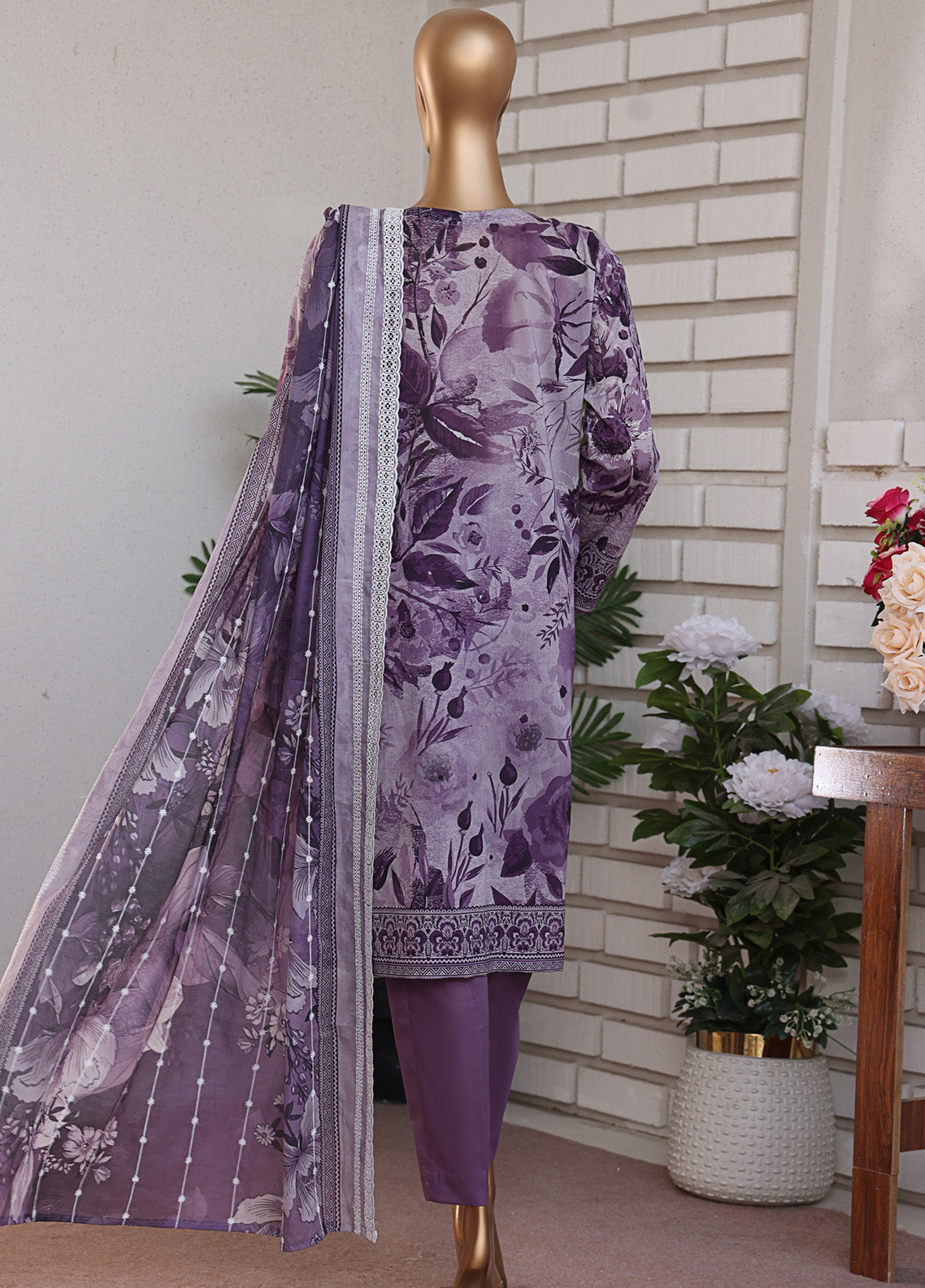 Lawnkari By HZ Textile Embroidered Lawn 3 Piece Unstitched Suit HZ25LV2 PLK-1030 Lawnkari By HZ Textile Embroidered Lawn 3 Piece Unstitched Suit HZ25LV2 PLK-1030
