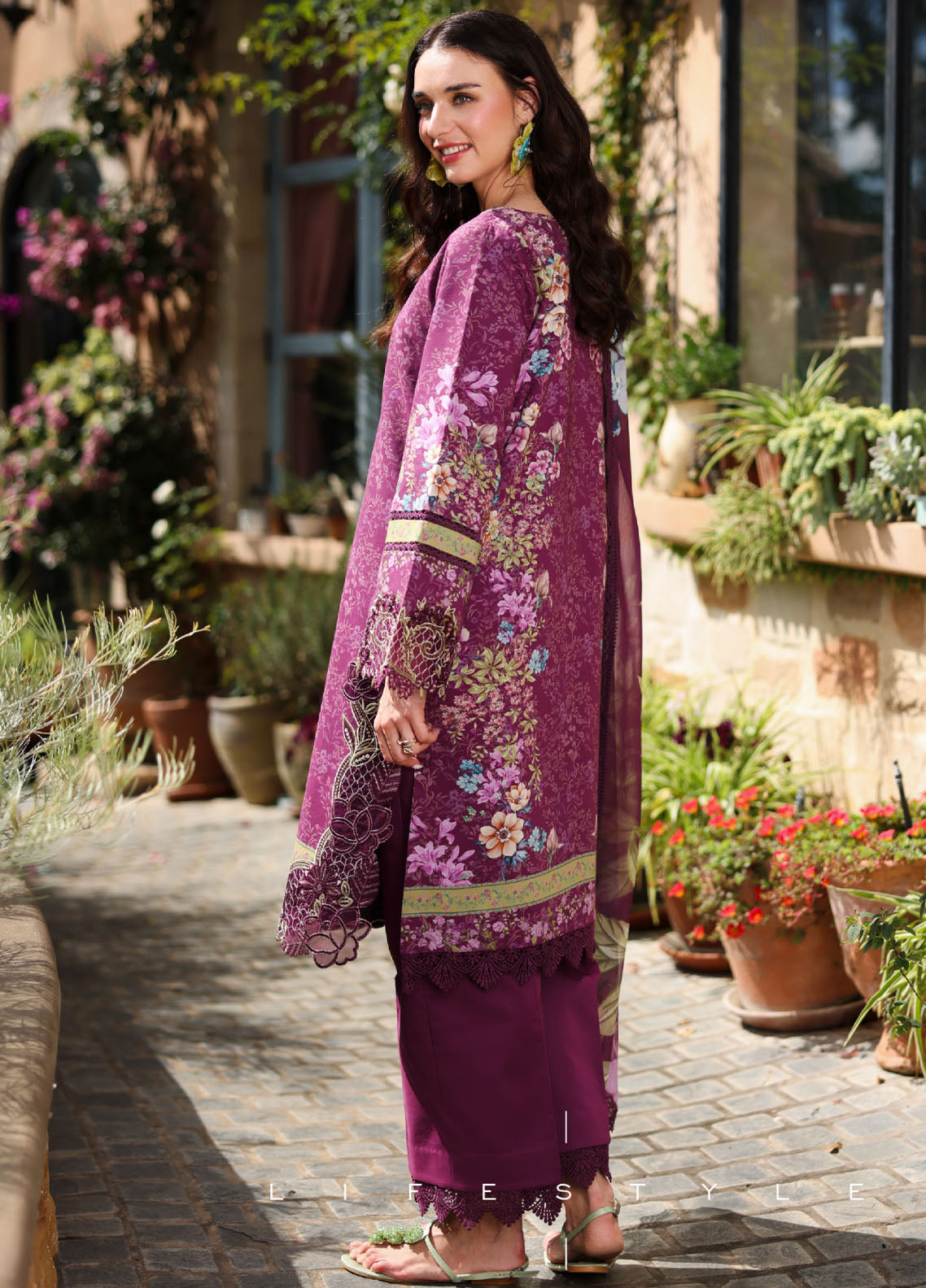 Life Style By Rang Rasiya Embroidered Lawn 3 Piece Unstitched Suit RR26LSS D-10 UTOPIA Life Style By Rang Rasiya Embroidered Lawn 3 Piece Unstitched Suit RR26LSS D-10 UTOPIA