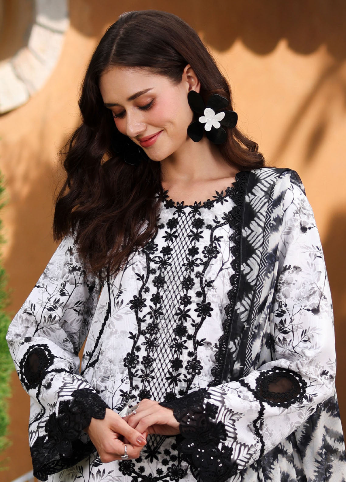 Life Style By Rang Rasiya Embroidered Satin Stipe Lawn 3 Piece Unstitched Suit RR26LSS D-05 LUNA Life Style By Rang Rasiya Embroidered Satin Stipe Lawn 3 Piece Unstitched Suit RR26LSS D-05 LUNA