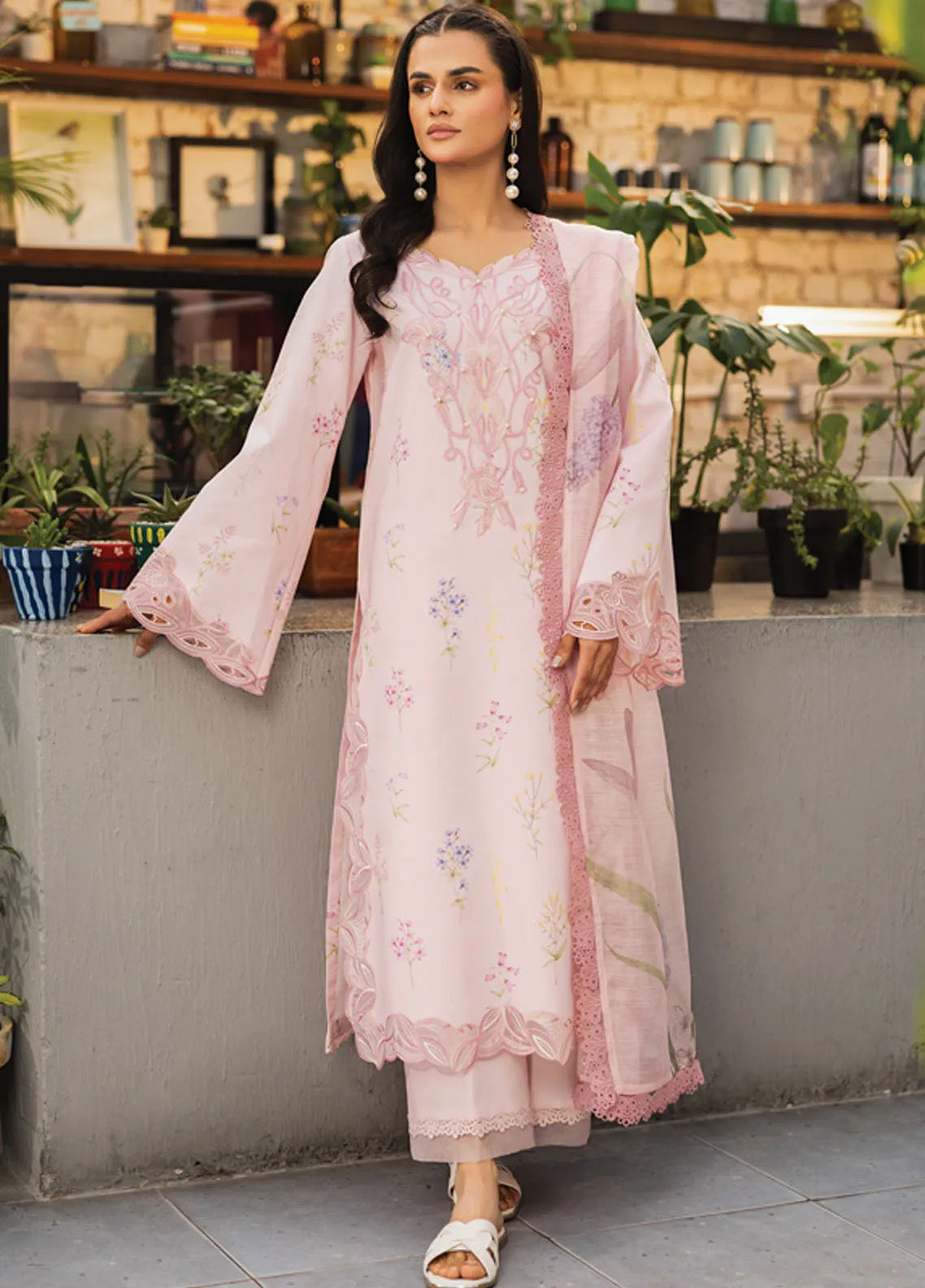 Lifestyle By Rang Rasiya Embroidered Lawn 3 Piece Unstitched Suit RR25LS D-02 GARDENIA Lifestyle By Rang Rasiya Embroidered Lawn 3 Piece Unstitched Suit RR25LS D-02 GARDENIA