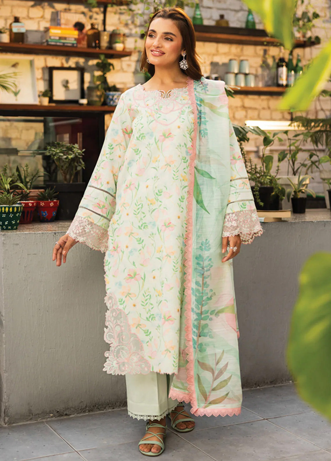 Lifestyle By Rang Rasiya Embroidered Lawn 3 Piece Unstitched Suit RR25LS D-13 SAGE Lifestyle By Rang Rasiya Embroidered Lawn 3 Piece Unstitched Suit RR25LS D-13 SAGE