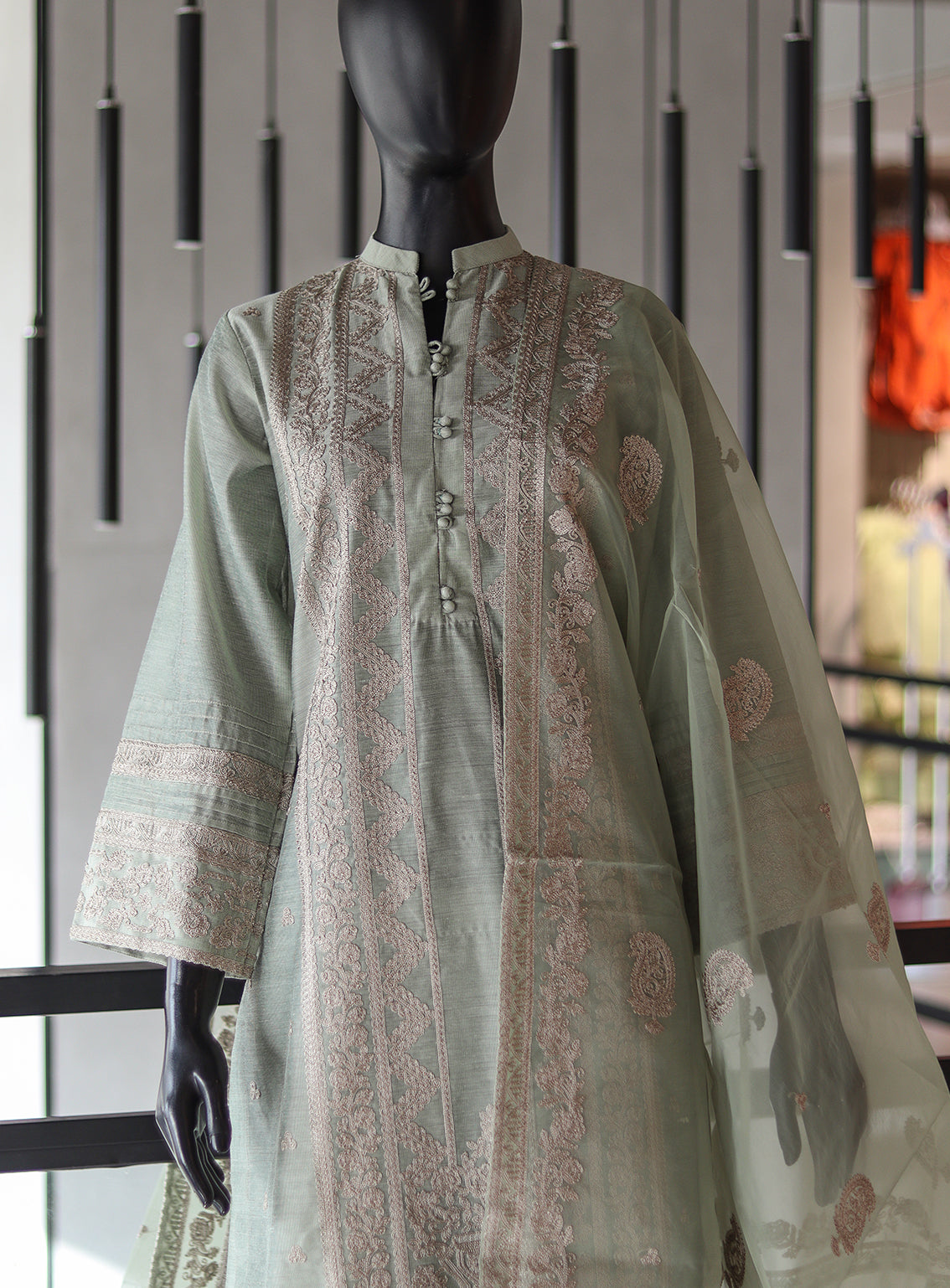 LSM Galleria Luxury Embroidered Cotton Net 3 Piece Stitched Suit - LSM24G LG-SK-0154 LSM Galleria Luxury Embroidered Cotton Net 3 Piece Stitched Suit - LSM24G LG-SK-0154