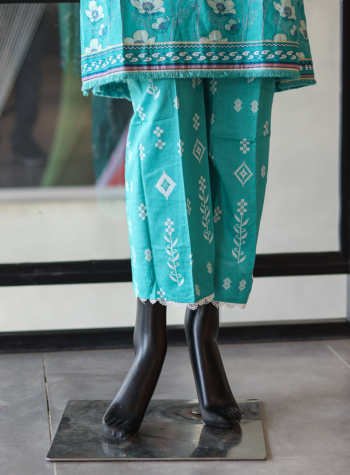 LSM Galleria Printed Lawn 2 Piece Stitched Suit - LSM24G LSM-3623 LSM Galleria Printed Lawn 2 Piece Stitched Suit - LSM24G LSM-3623