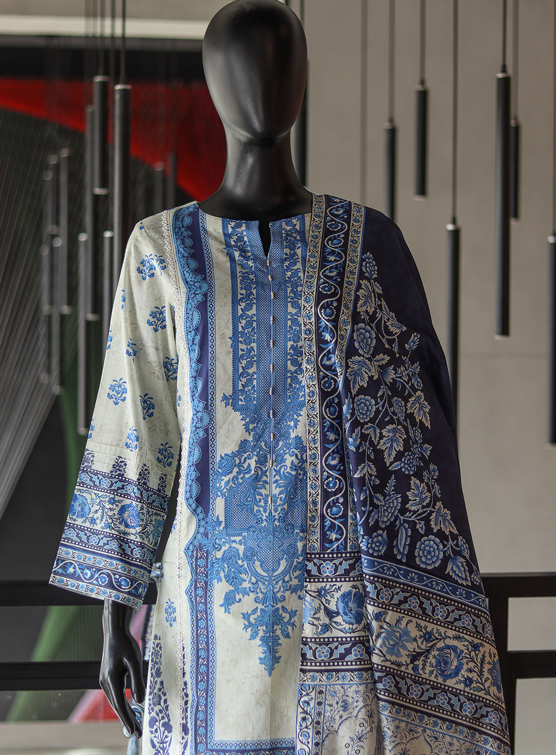 LSM Galleria Zari Printed Lawn 3 Piece Stitched Suit - LSM24G LSM-3536 LSM Galleria Zari Printed Lawn 3 Piece Stitched Suit - LSM24G LSM-3536
