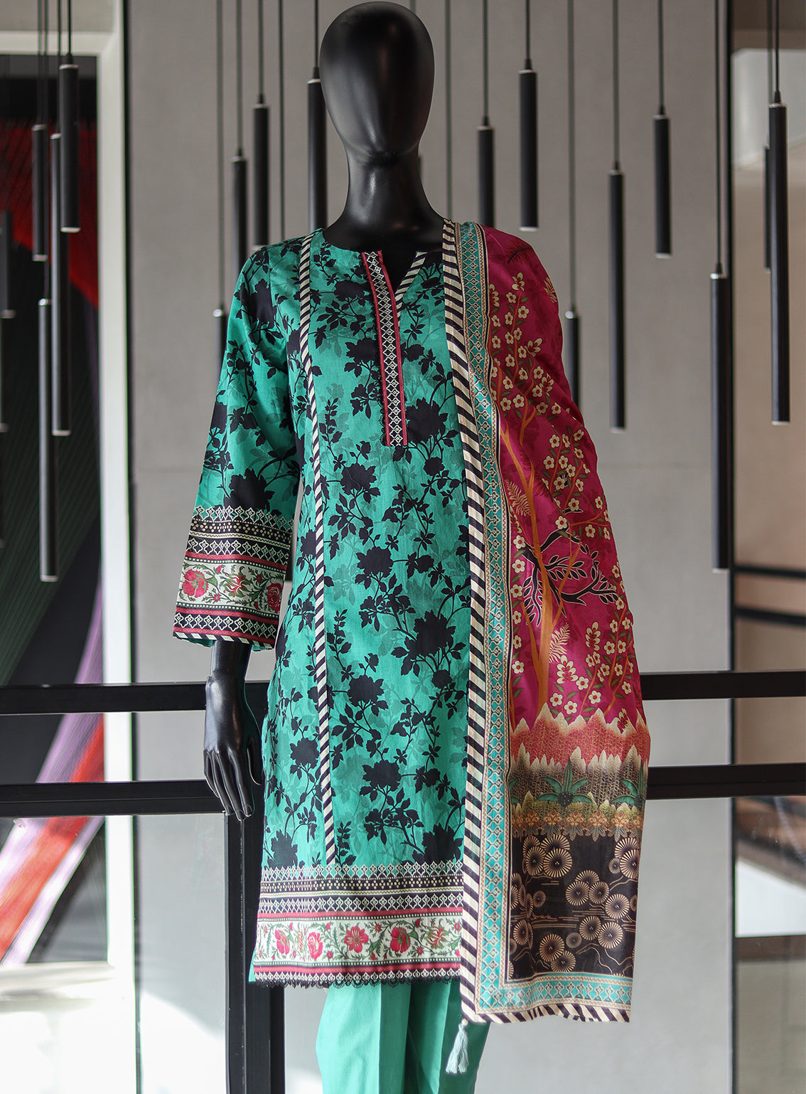 LSM Galleria Zari Printed Lawn 3 Piece Stitched Suit - LSM24G LSM-3542 LSM Galleria Zari Printed Lawn 3 Piece Stitched Suit - LSM24G LSM-3542