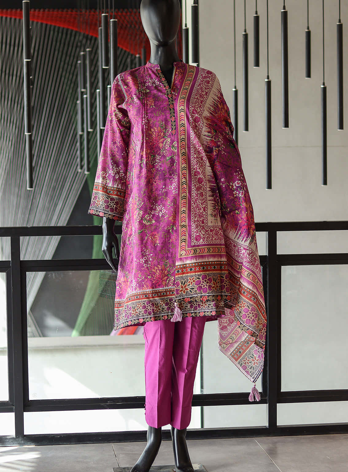 LSM Galleria Zari Printed Lawn 3 Piece Stitched Suit - LSM24G LSM-3544 LSM Galleria Zari Printed Lawn 3 Piece Stitched Suit - LSM24G LSM-3544