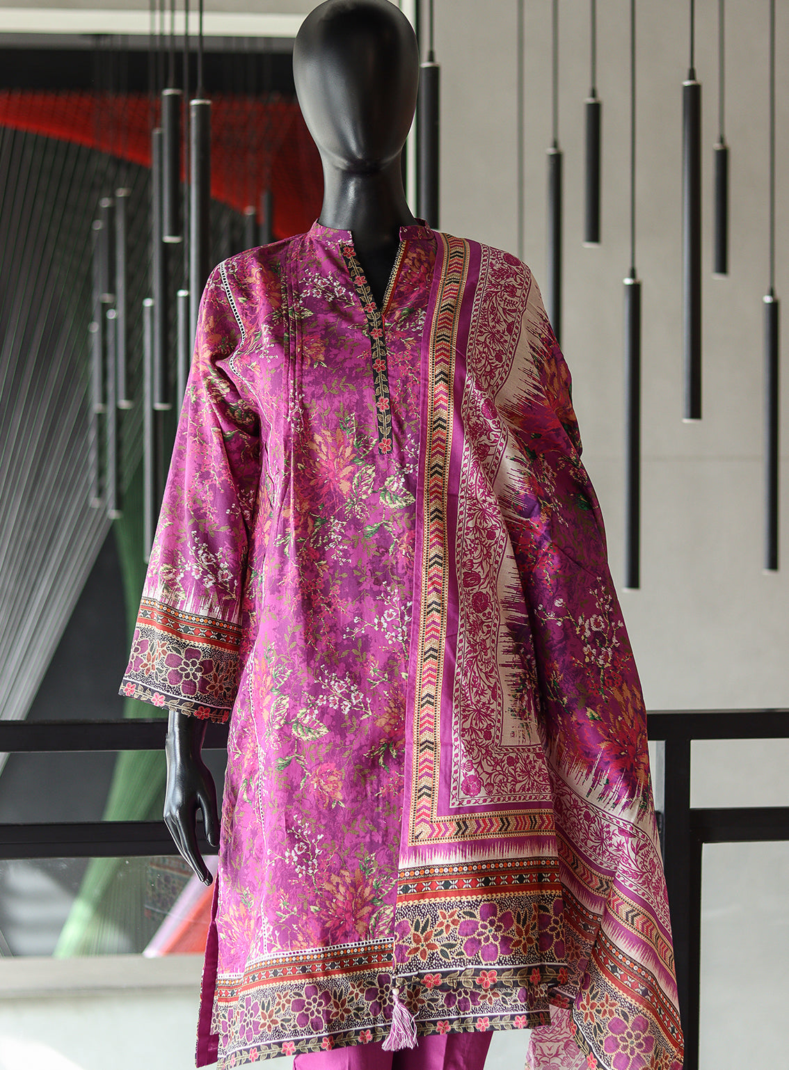 LSM Galleria Zari Printed Lawn 3 Piece Stitched Suit - LSM24G LSM-3544 LSM Galleria Zari Printed Lawn 3 Piece Stitched Suit - LSM24G LSM-3544