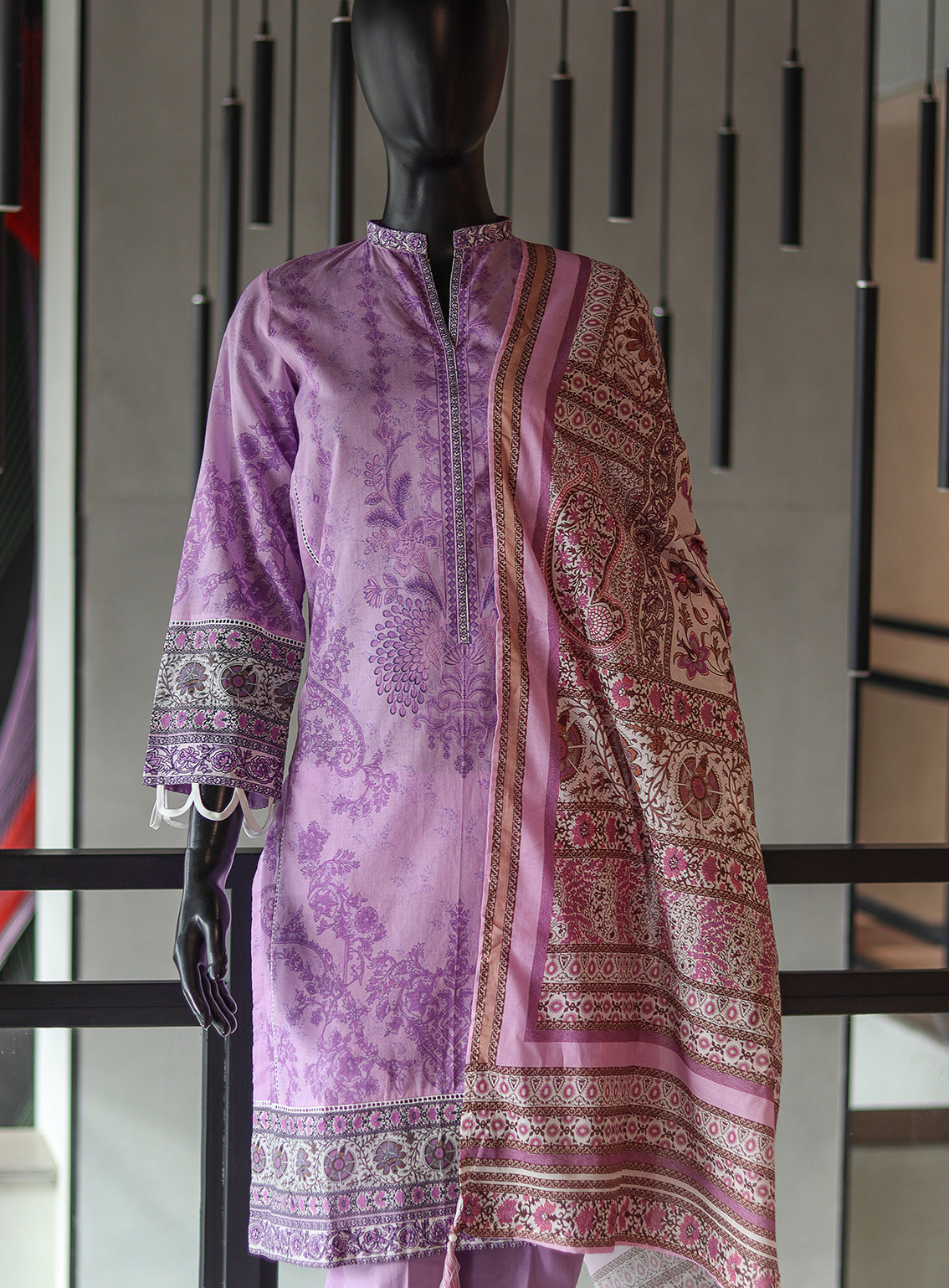LSM Galleria Zari Printed Lawn 3 Piece Stitched Suit - LSM24G LSM-3545 LSM Galleria Zari Printed Lawn 3 Piece Stitched Suit - LSM24G LSM-3545