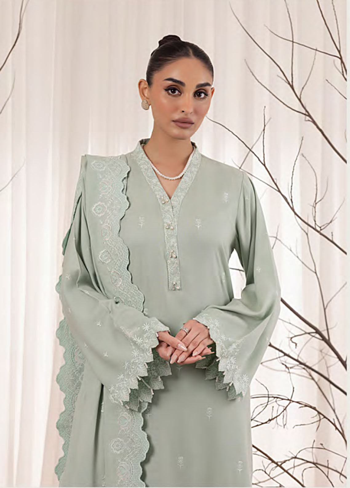 LSM Lakhany Embroidered Cashmi Wool 3 Piece Unstitched Suit LSM25WES D-LG-IZ-0451 LSM Lakhany Embroidered Cashmi Wool 3 Piece Unstitched Suit LSM25WES D-LG-IZ-0451