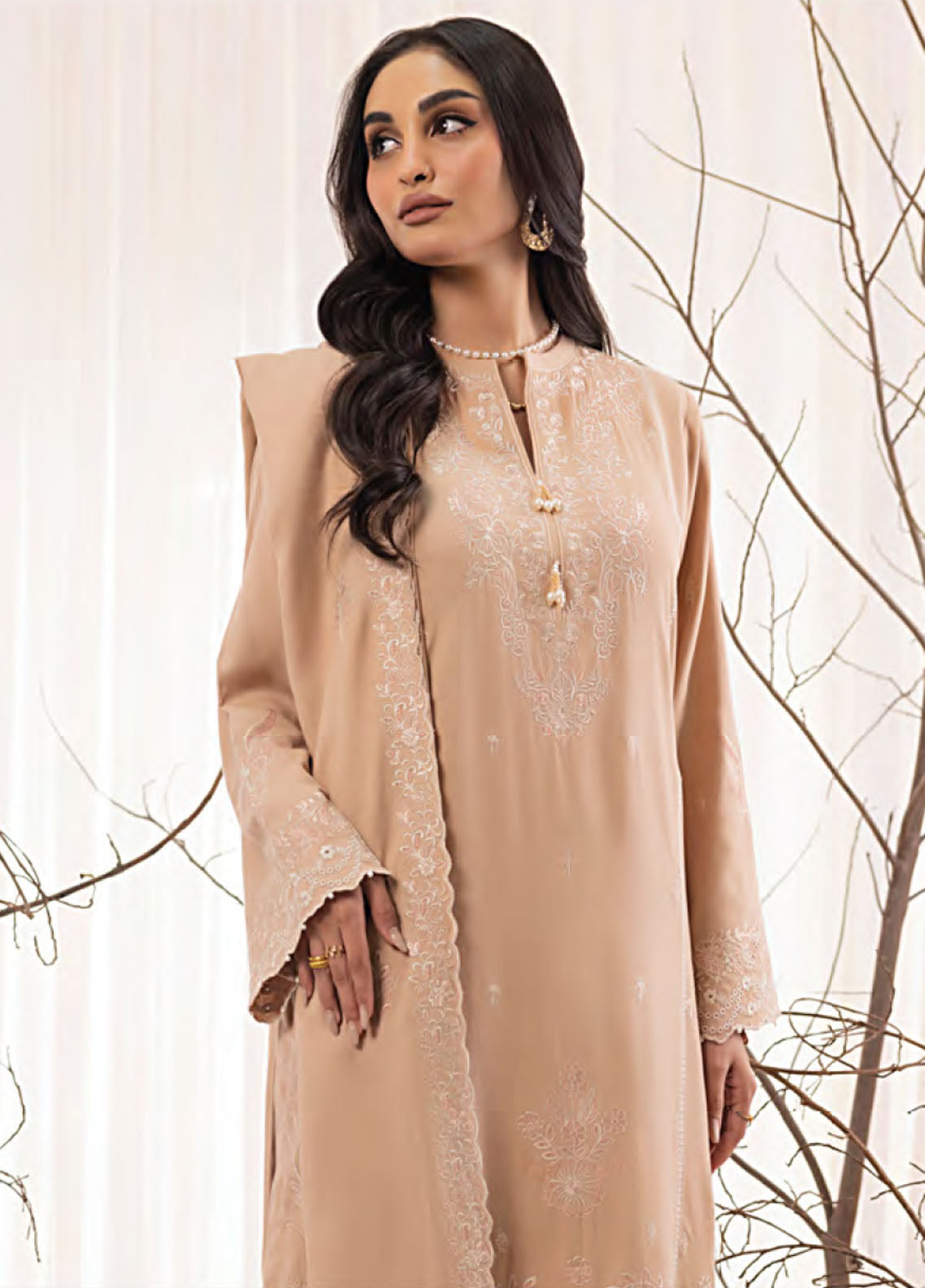 LSM Lakhany Embroidered Cashmi Wool 3 Piece Unstitched Suit LSM25WES D-LG-UB-0194 LSM Lakhany Embroidered Cashmi Wool 3 Piece Unstitched Suit LSM25WES D-LG-UB-0194
