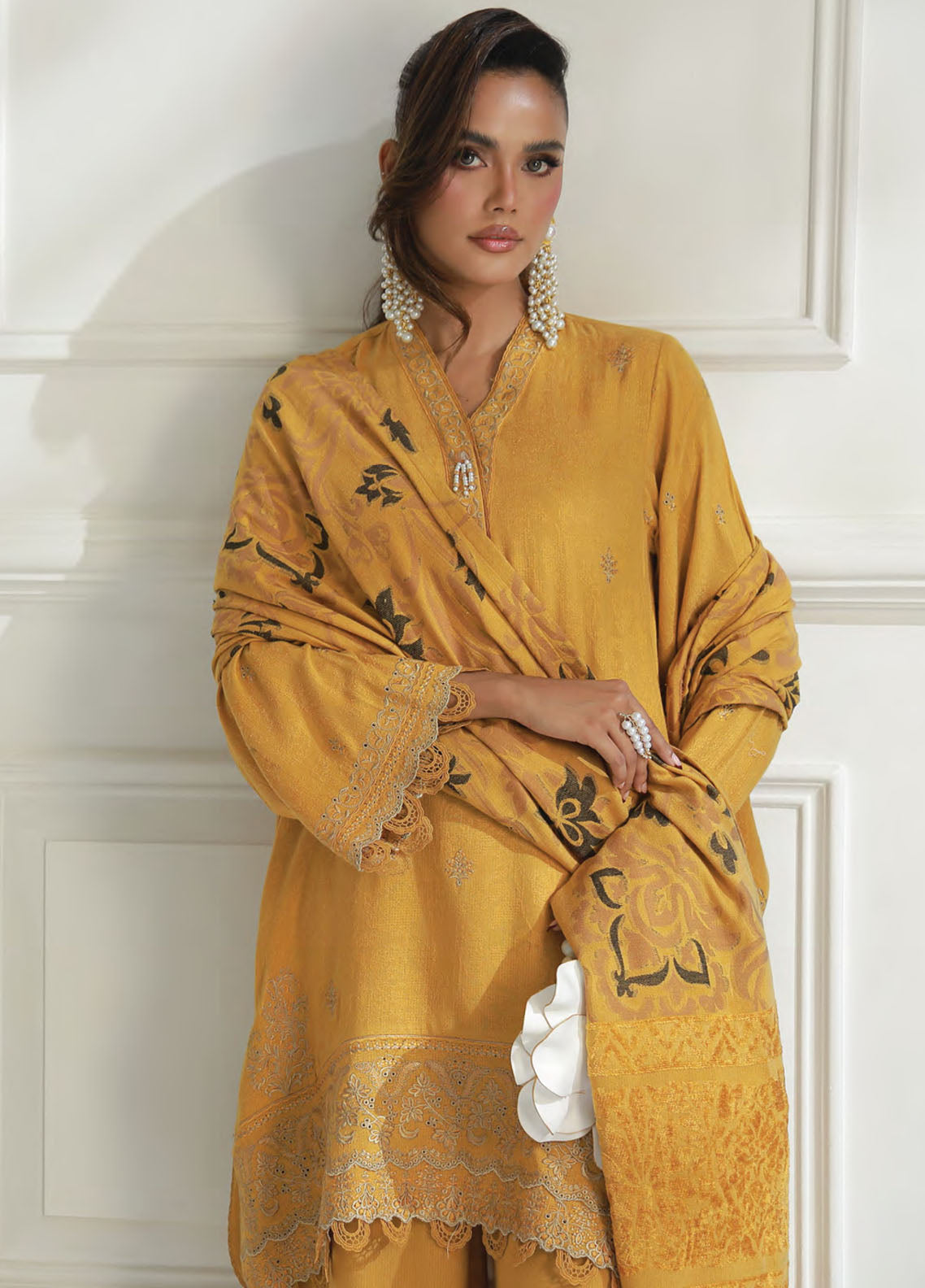 LSM Lakhany Embroidered Jacquard Peach 3 Piece Unstitched Suit LSM25WEE D-LG-IZ-0453 LSM Lakhany Embroidered Jacquard Peach 3 Piece Unstitched Suit LSM25WEE D-LG-IZ-0453