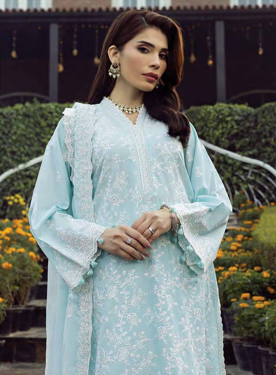 LSM Lakhany Embroidered Lawn 3 Piece Unstitched Suit LSM25EE LG-IZ-0308 LSM Lakhany Embroidered Lawn 3 Piece Unstitched Suit LSM25EE LG-IZ-0308