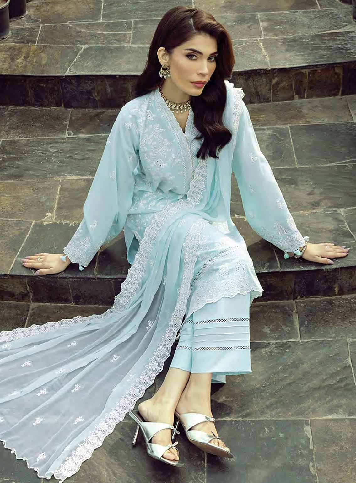 LSM Lakhany Embroidered Lawn 3 Piece Unstitched Suit LSM25EE LG-IZ-0308 LSM Lakhany Embroidered Lawn 3 Piece Unstitched Suit LSM25EE LG-IZ-0308